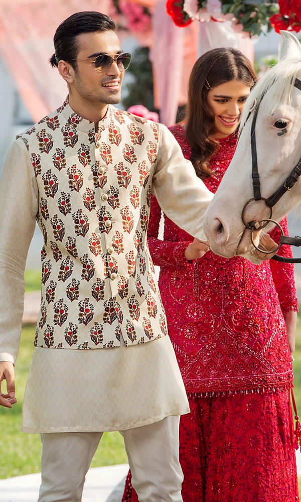 Ivory-Yellow Embroidered Silk-Blend Waistcoat Kurta (3-Piece) - Image 3