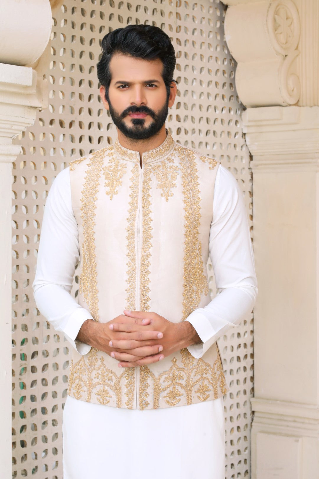 Ivory Gold Embroidered Silk-Blend Waistcoat (3-Piece) - Image 4
