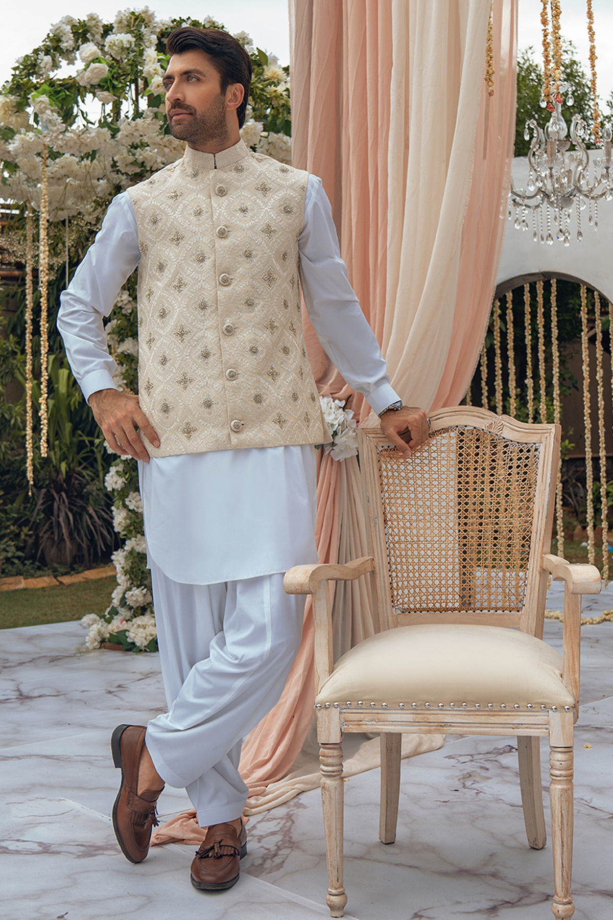 Ivory Zardozi Pure Silk Net Waistcoat Kurta (3-Piece) - Image 4