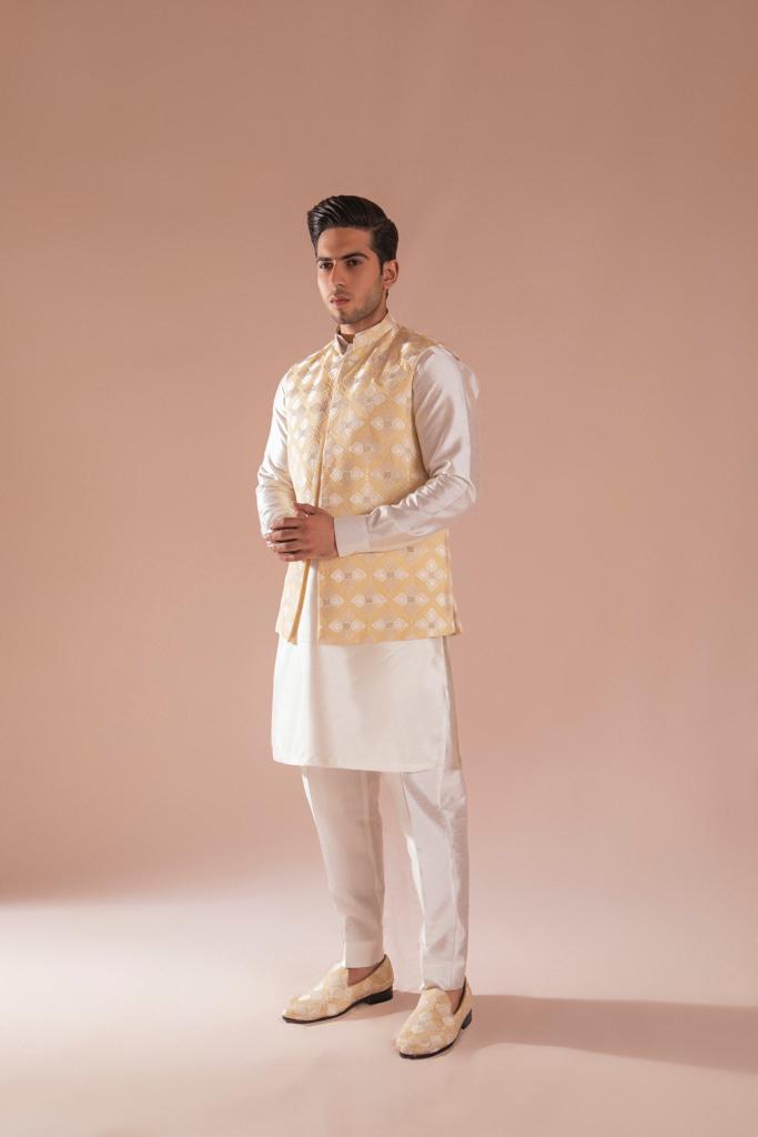 Off-White Embroidered Silk Waistcoat Kurta (3-Piece) - Image 1