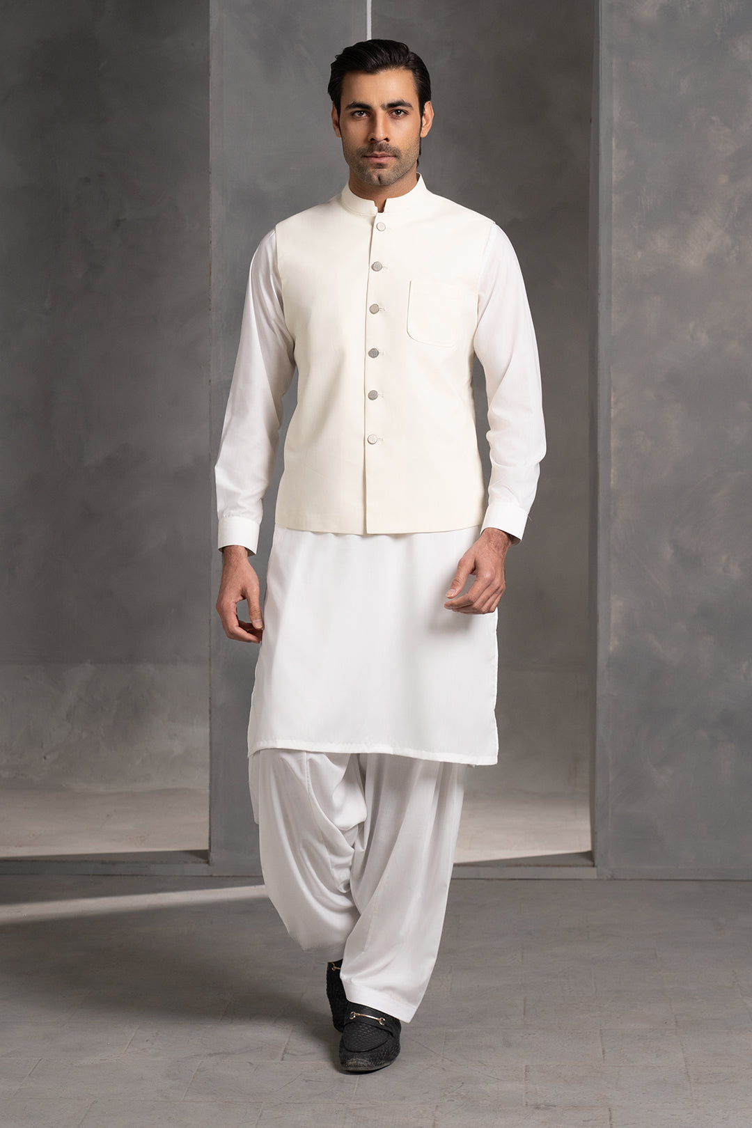 Off-White Suiting Fabric Men's Waistcoat (1-Pc) - Image 2