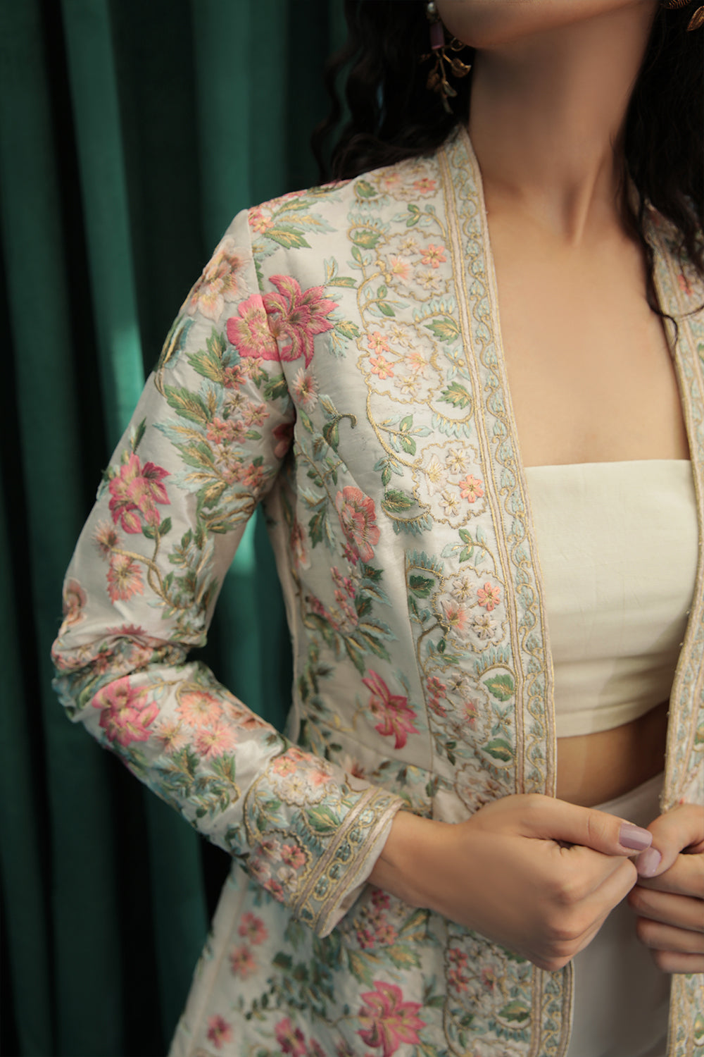 Indian Off-White Embroidered Rod Silk Jacket Set (2-Piece) - Image 3