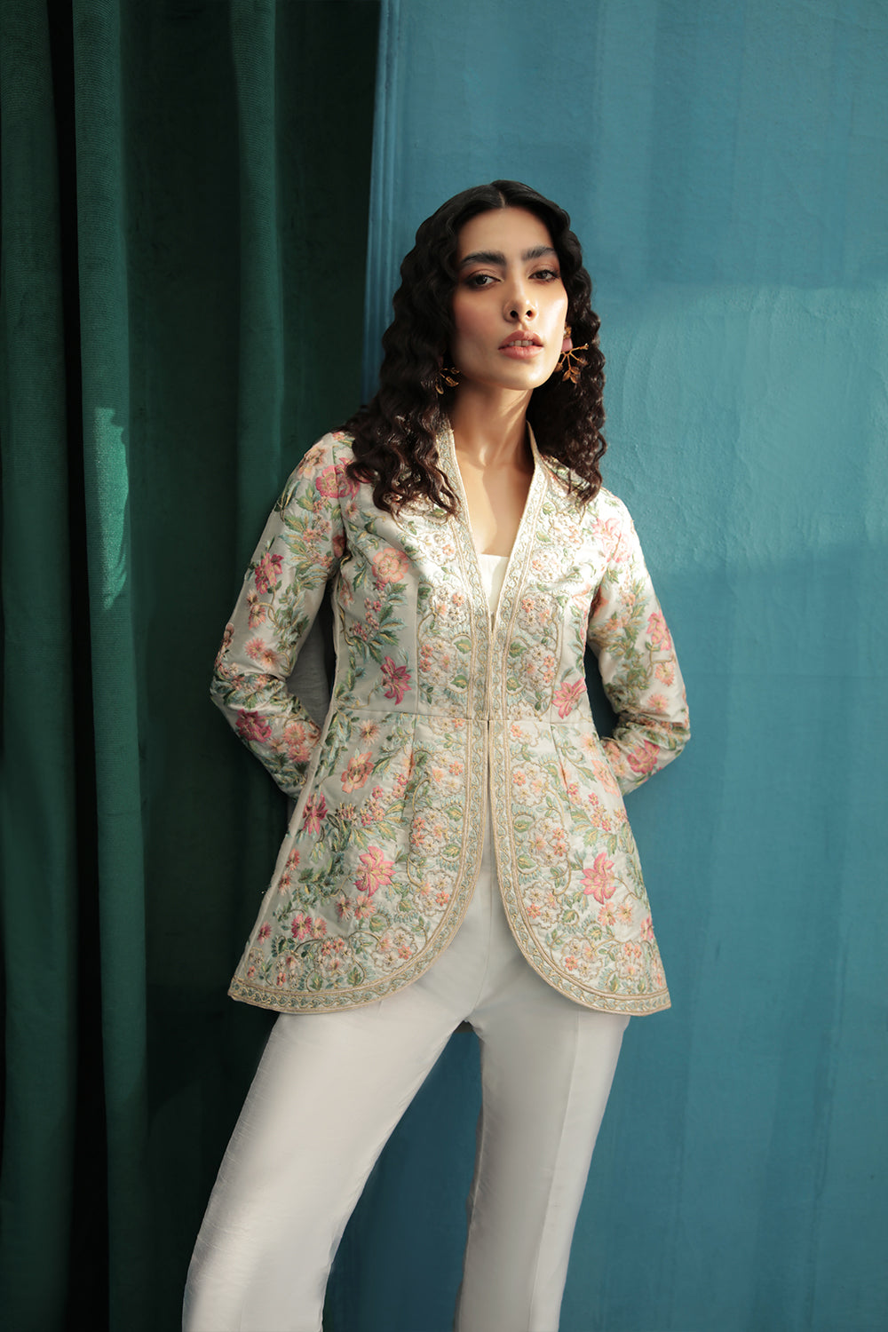 Indian Off-White Embroidered Rod Silk Jacket Set (2-Piece) - Image 8