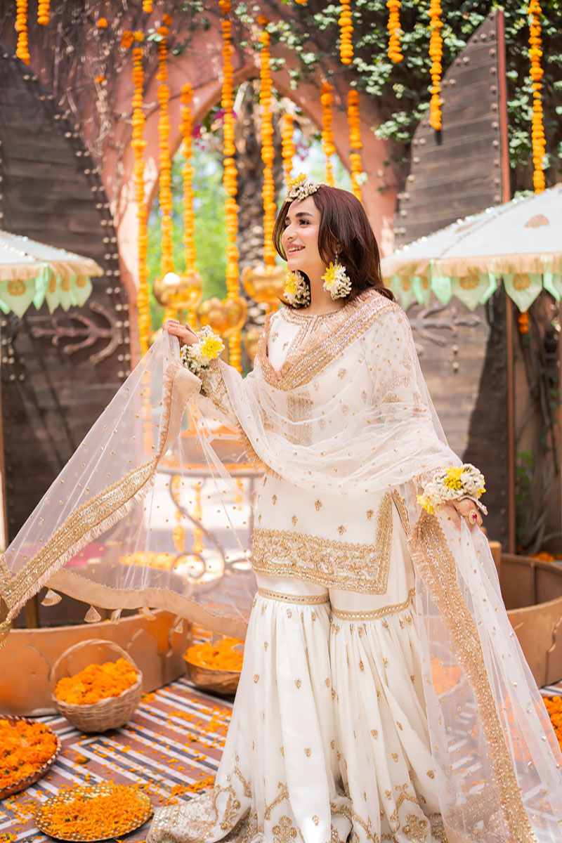 Pakistani Off-White Zardozi Khadi Net Farshi Gharara (3-Piece) - Image 3