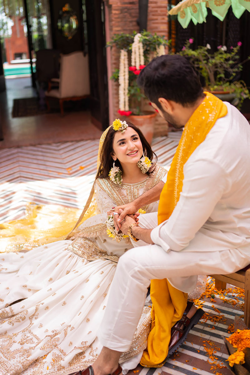 Pakistani Off-White Zardozi Khadi Net Farshi Gharara (3-Piece) - Image 8