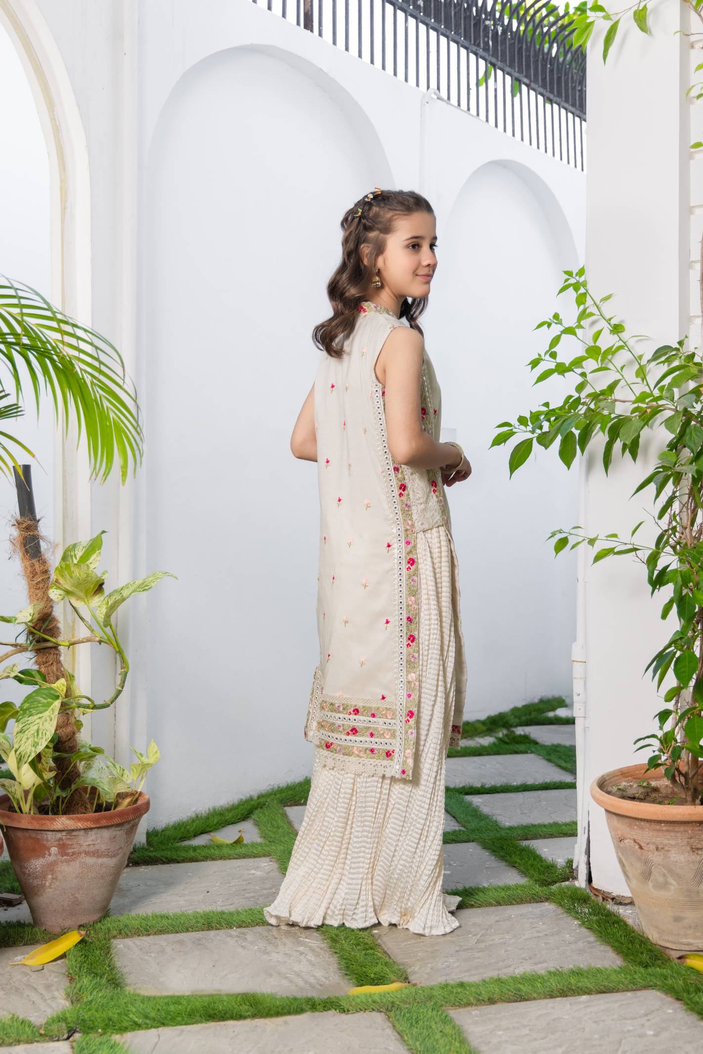 Pakistani Off-White Floral Embroidered Silk Gharara (2-Piece) - Image 3