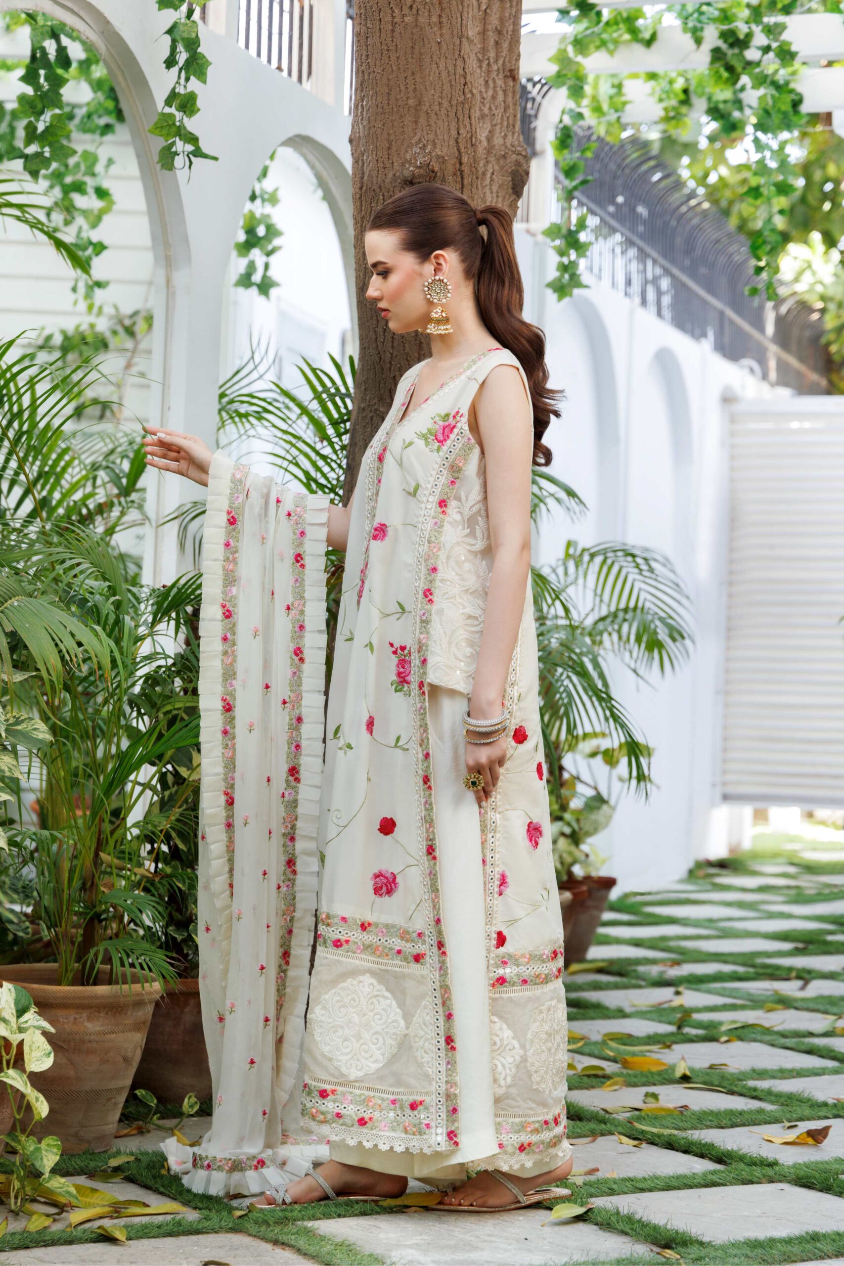 Pakistani Off-White Cross-Stitch Chiffon Kaftan (3-Piece) - Image 3