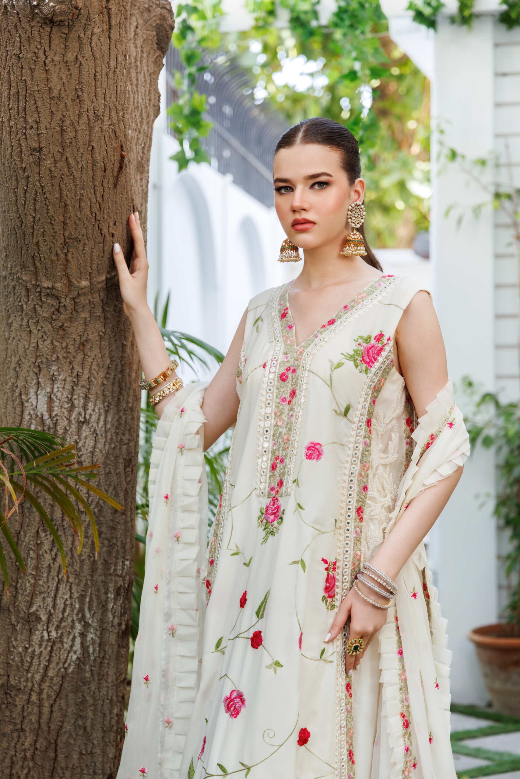 Pakistani Off-White Cross-Stitch Chiffon Kaftan (3-Piece) - Image 4