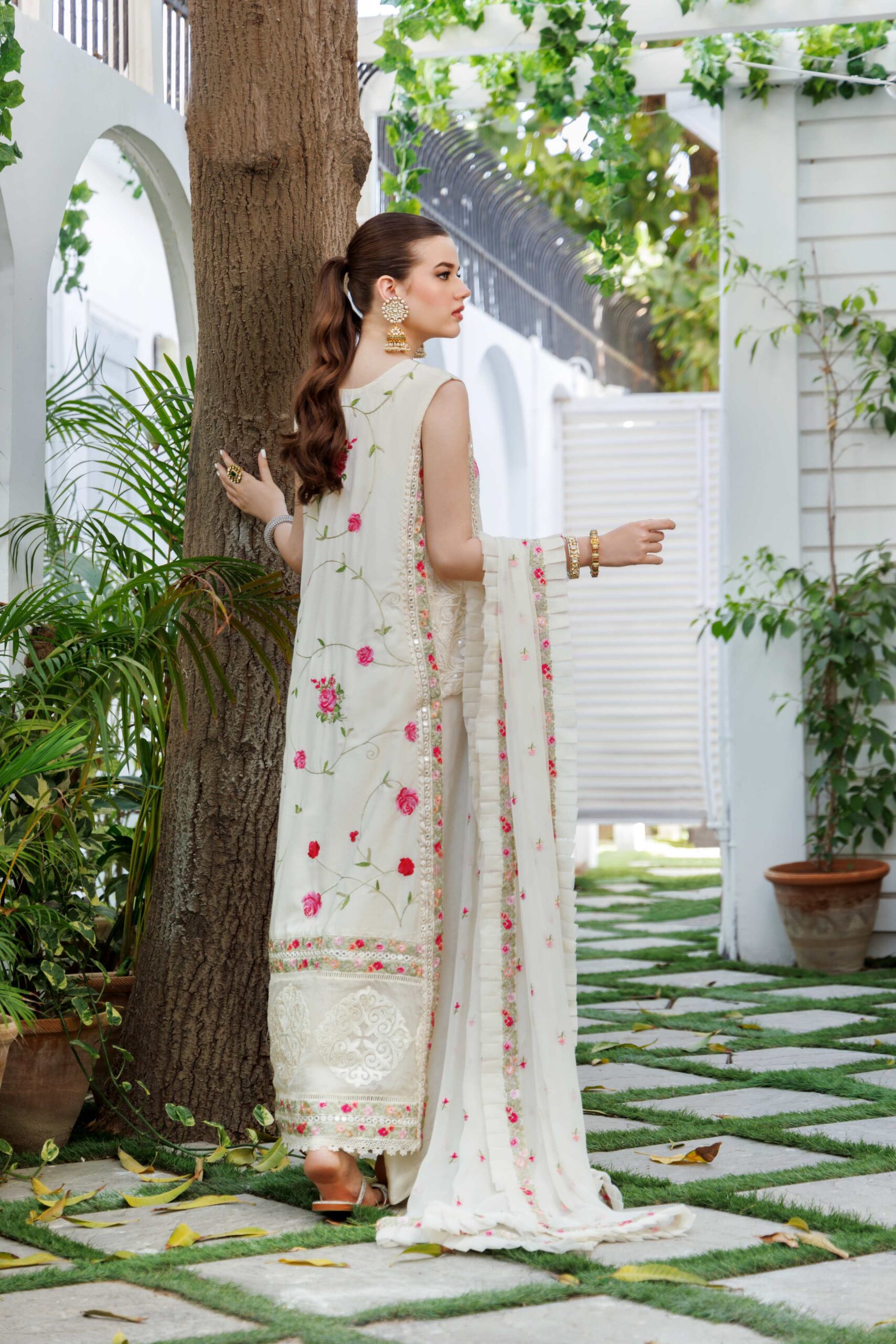 Pakistani Off-White Cross-Stitch Chiffon Kaftan (3-Piece) - Image 5