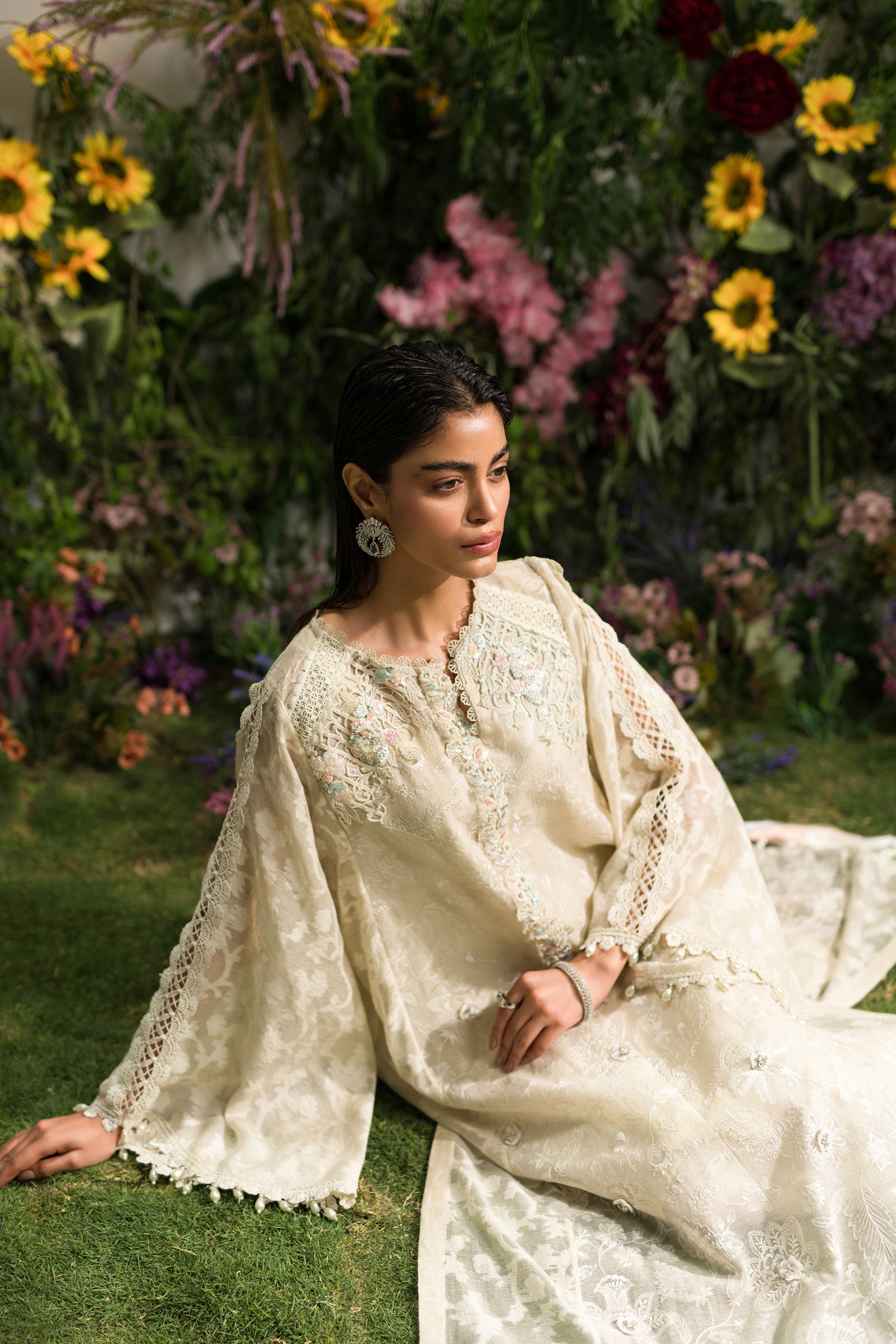 Pakistani Ivory Hand-Embellished Khaddi Net Kaftan (3-Piece) - Image 4