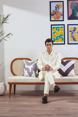 Cream Wash-and-Wear Kurta Pajama (2-Piece) - Image 4