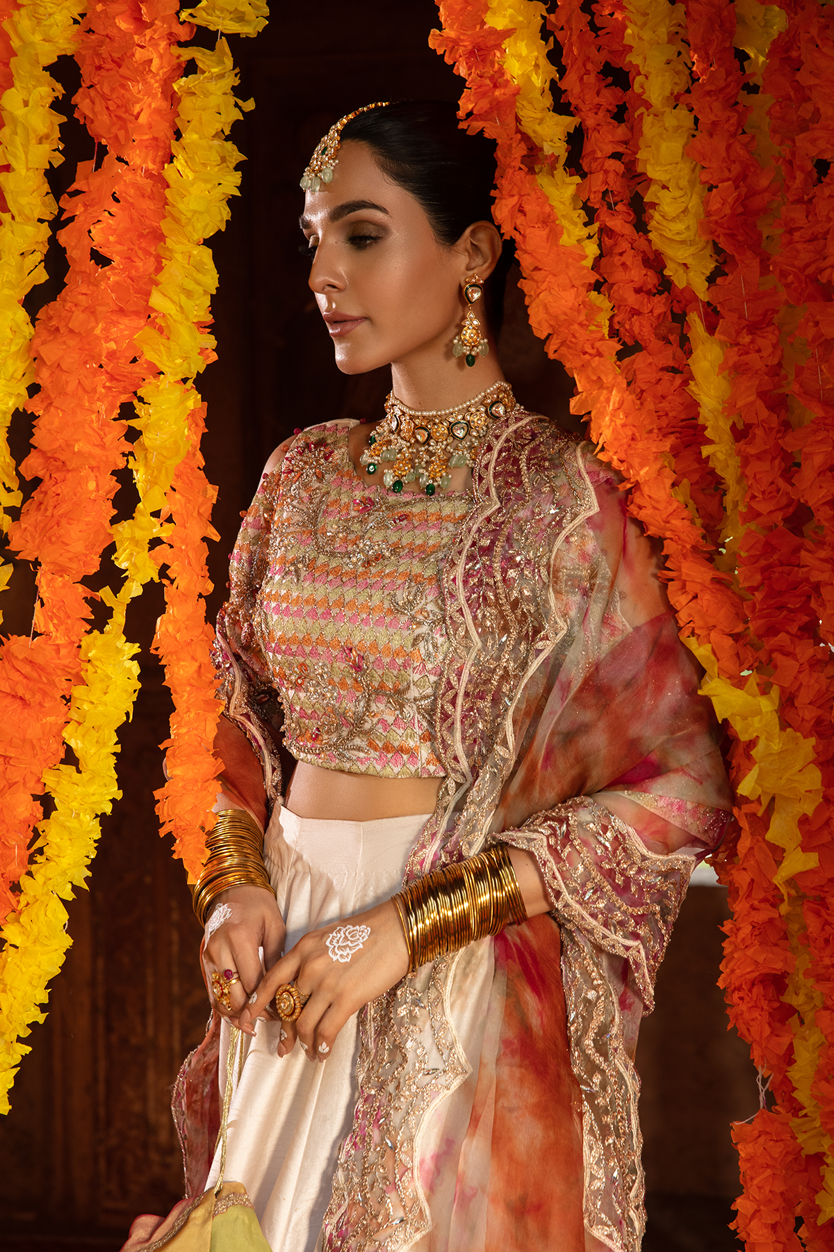 Off-White Embellished Raw Silk Lehnga Choli (3-Piece) - Image 12
