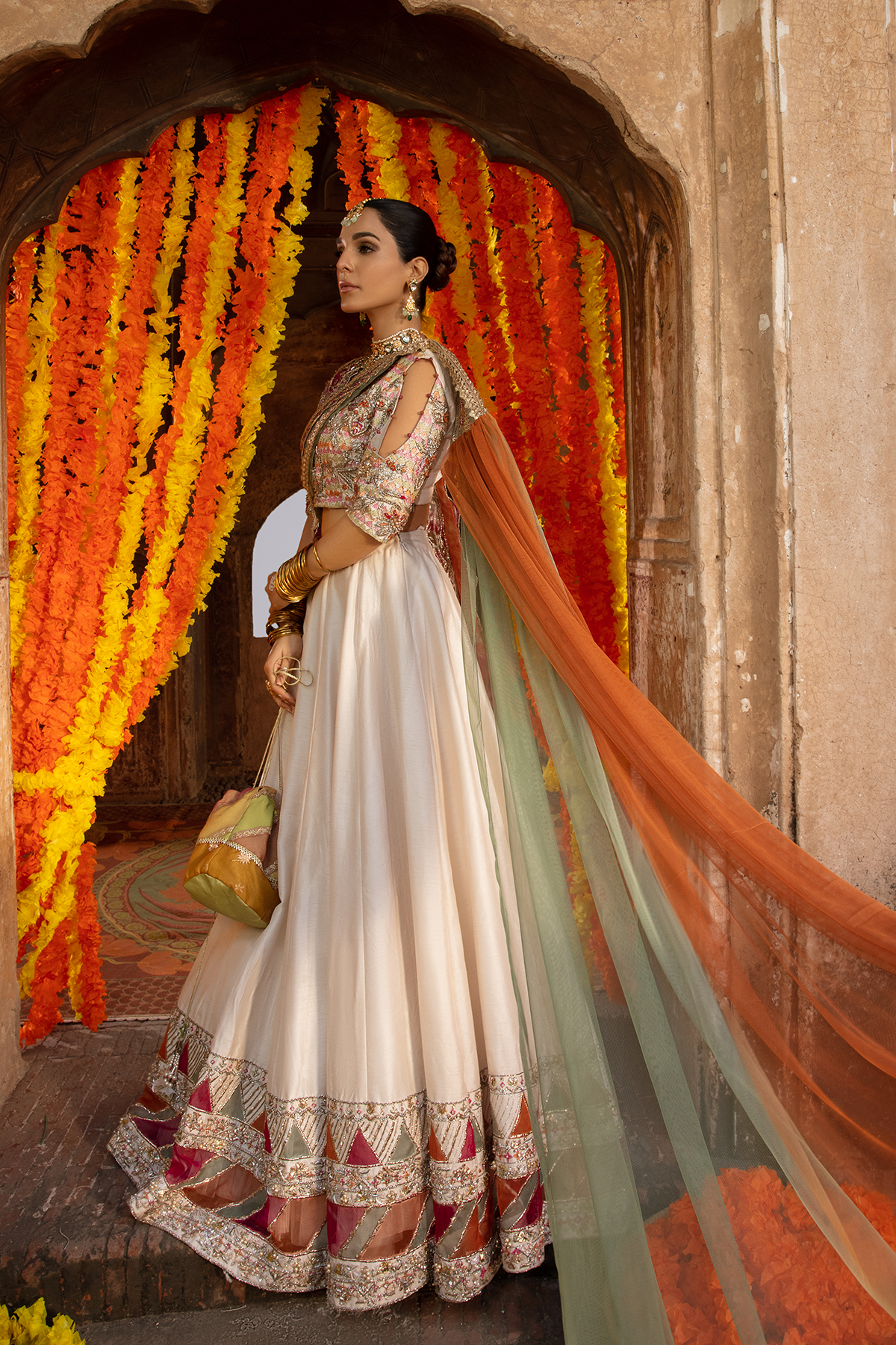 Off-White Embellished Raw Silk Lehnga Choli (3-Piece) - Image 2