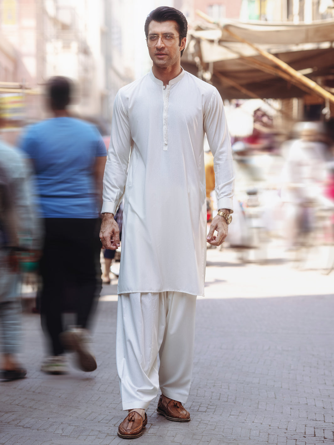 Off White Dori Embroidered Blended Shalwar Kameez (2-Piece) - Image 5