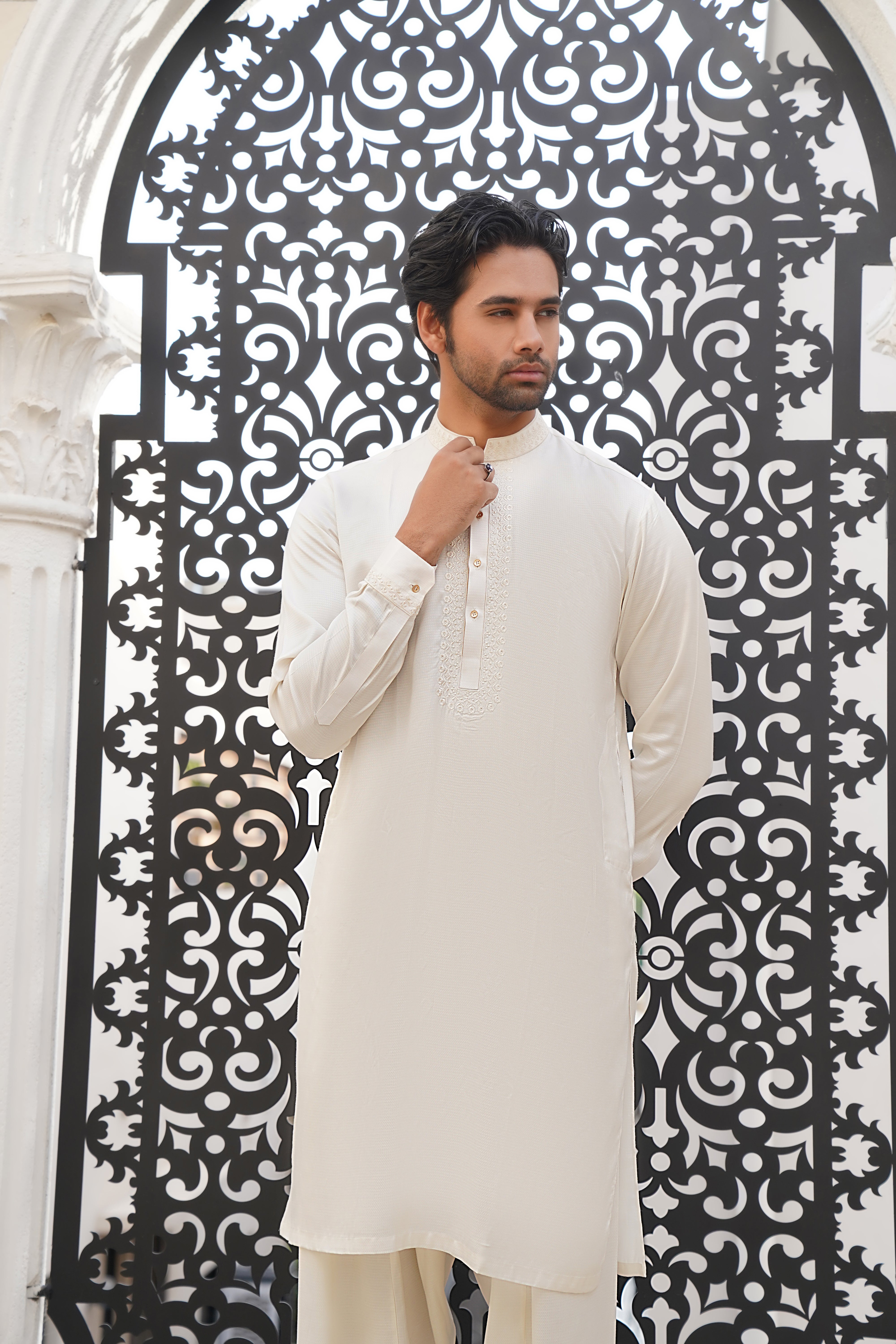 Off-White Embroidered Cotton-Silk Kurta Shalwar (2-Piece) - Image 3