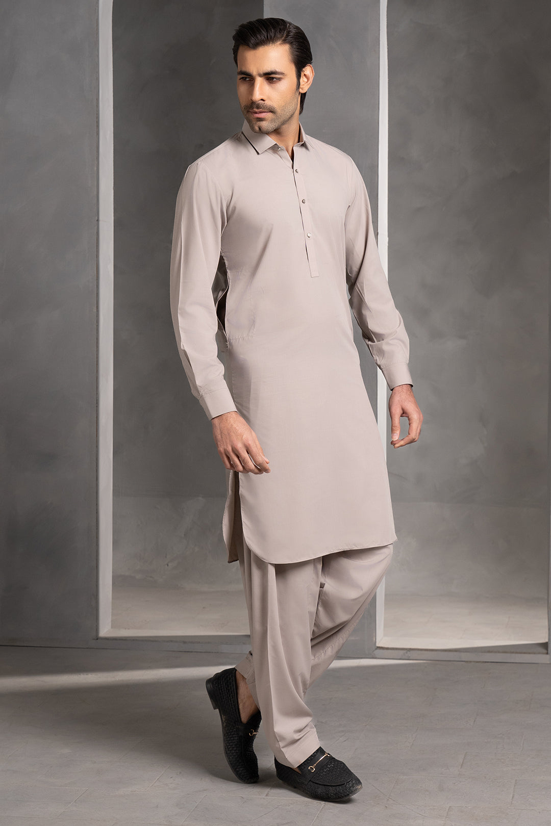 Off-White Marvel PV Fabric Shalwar Kameez (2-Piece) - Image 22