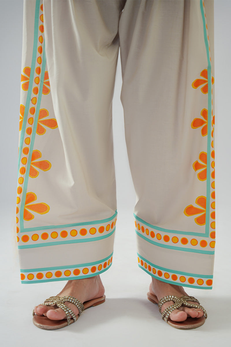 Pakistani Ivory Printed Cambric Salwar Kameez (2-Piece) - Image 8