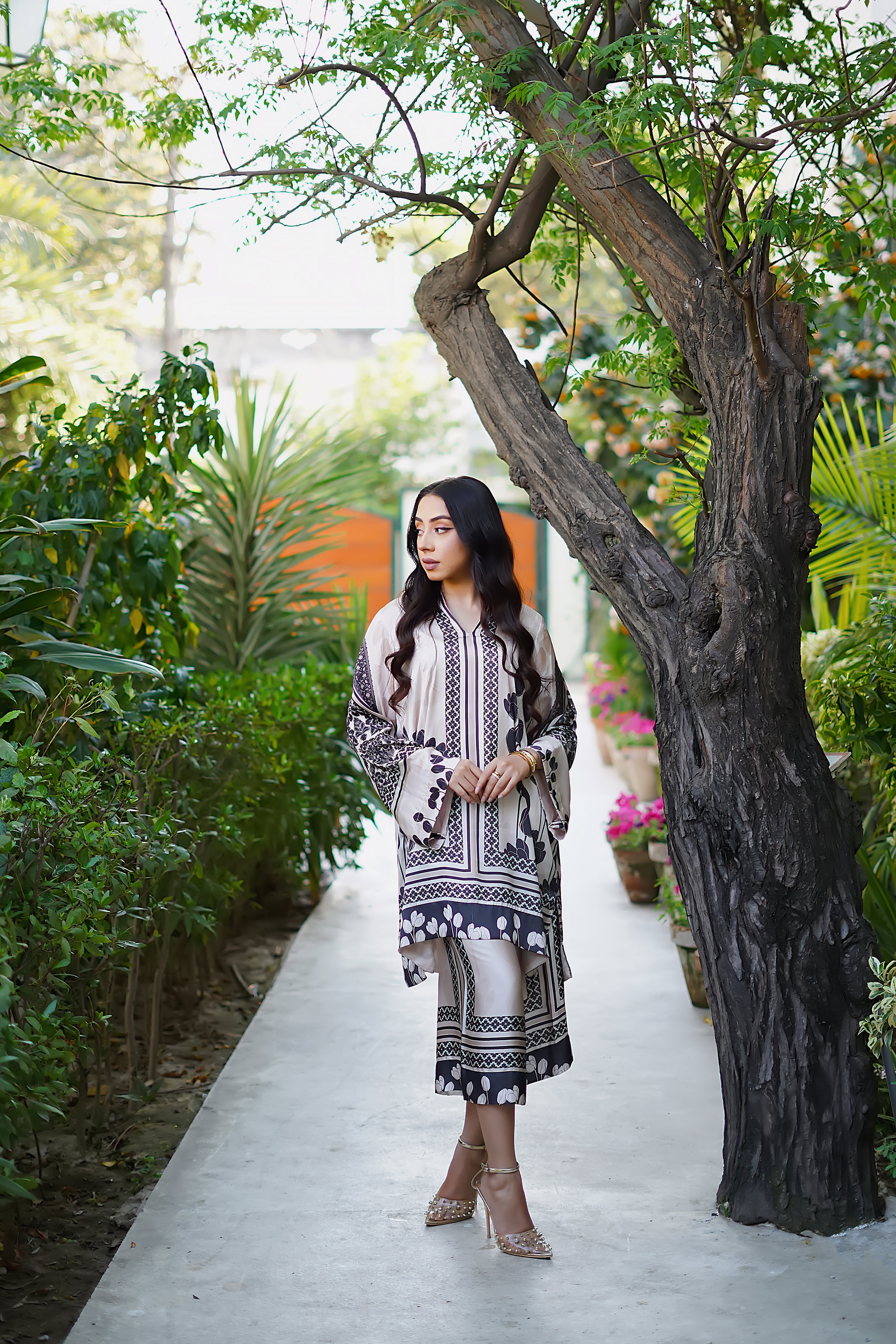 Ivory and Black Printed Charmeuse Silk Co-ord Set (2-Piece) - Image 3