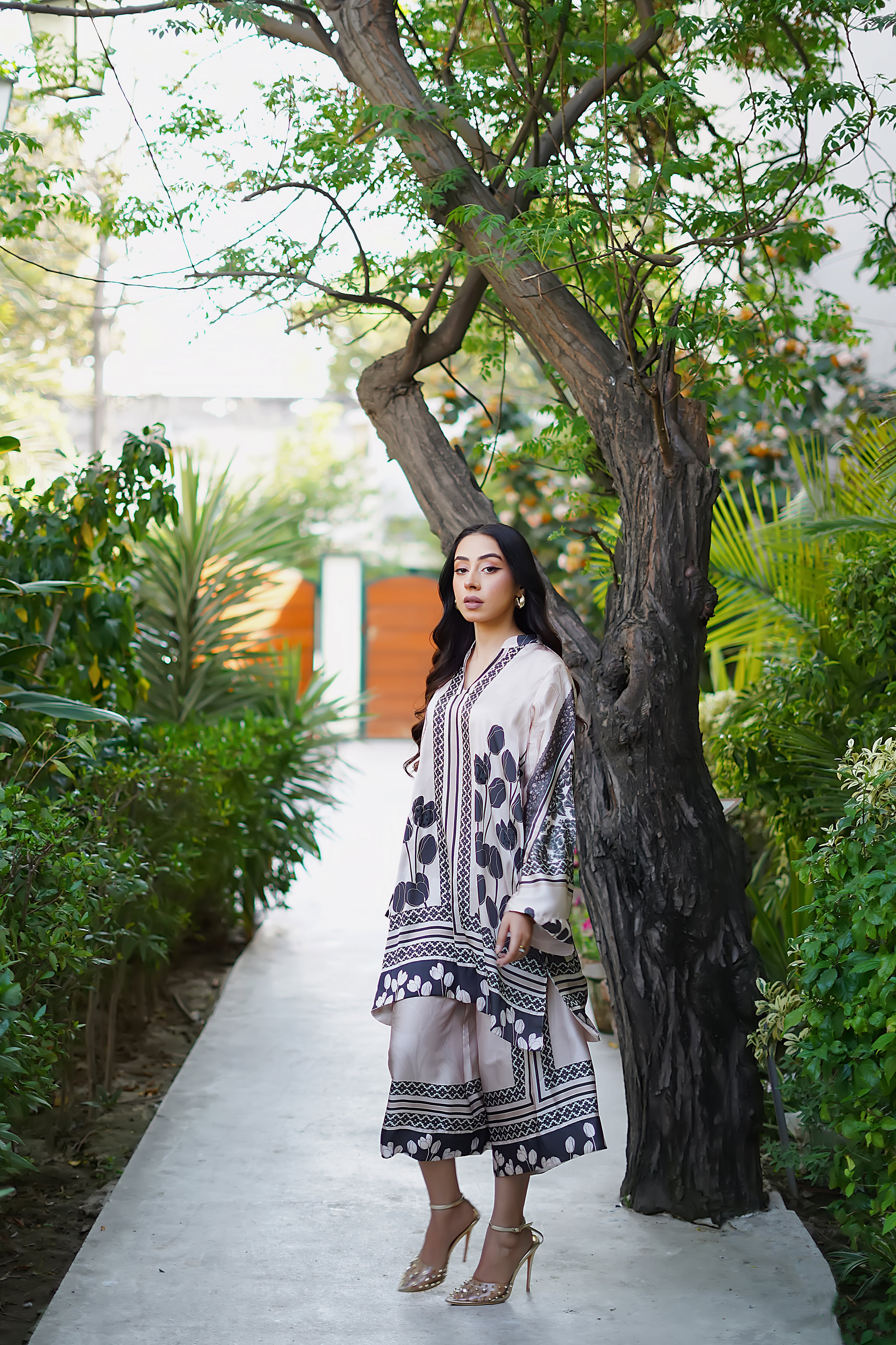 Ivory and Black Printed Charmeuse Silk Co-ord Set (2-Piece) - Image 5