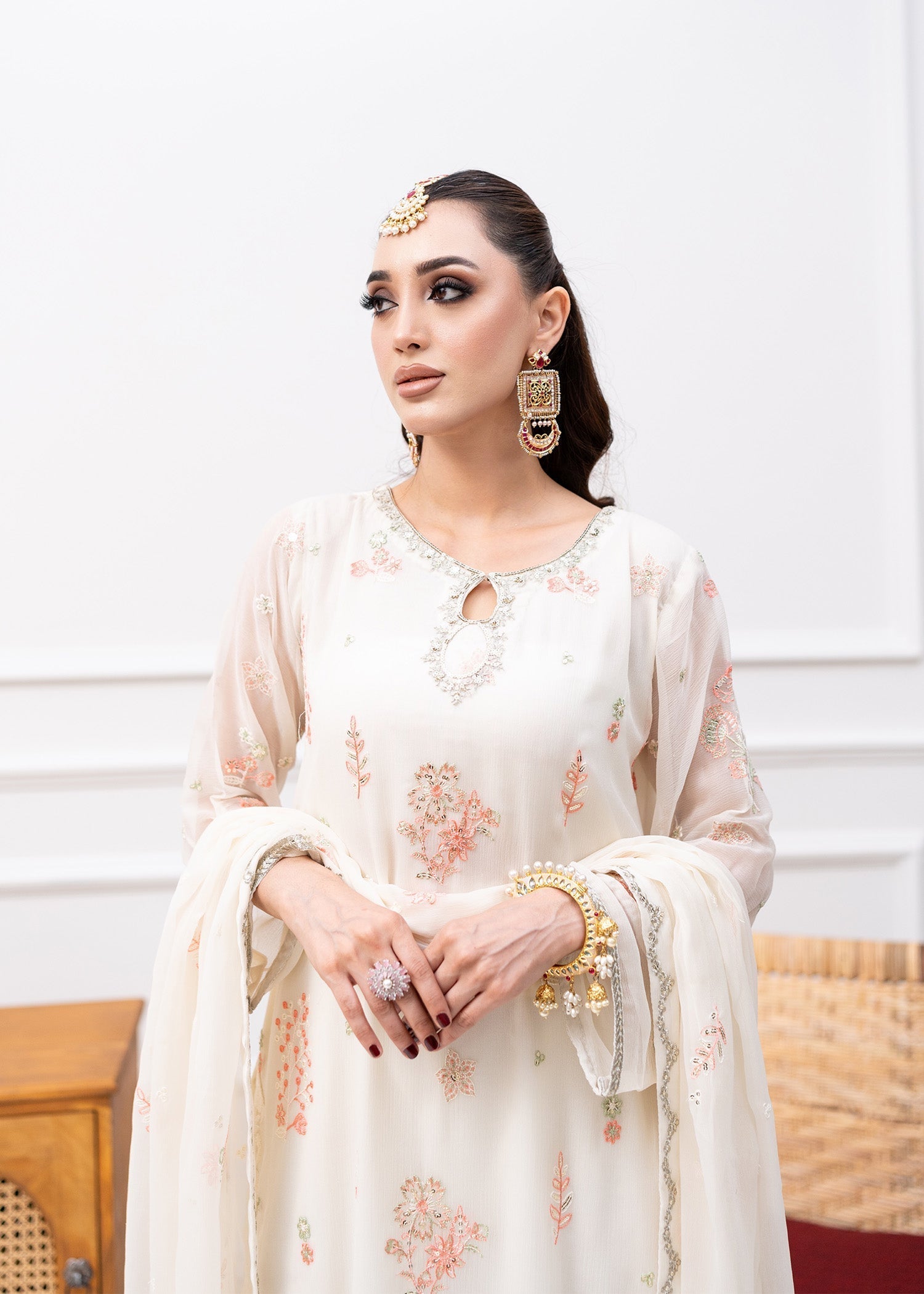 Off-White Embroidered Chiffon Kurta Set (3-Piece) - Image 8