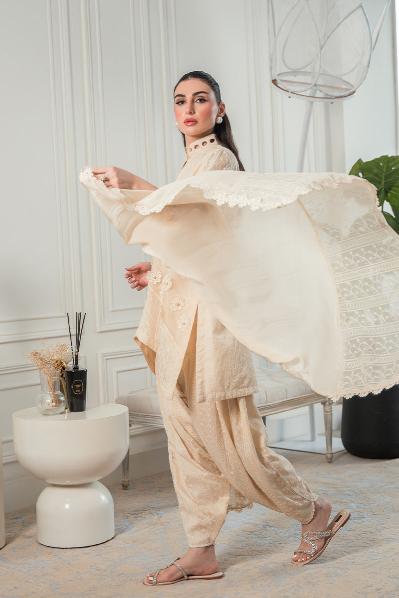 Off-White Chikankari Silk Salwar Kameez (3-Piece) - Image 2