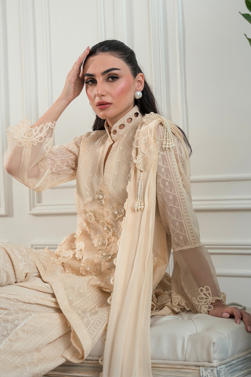 Off-White Chikankari Silk Salwar Kameez (3-Piece) - Image 5