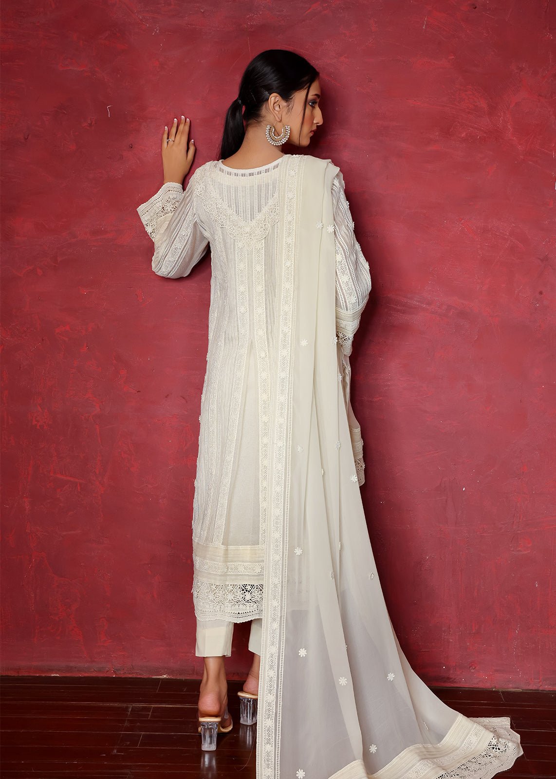 Pakistani Off-White Lace Work Cotton Net Salwar Kameez (3-Piece) - Image 3
