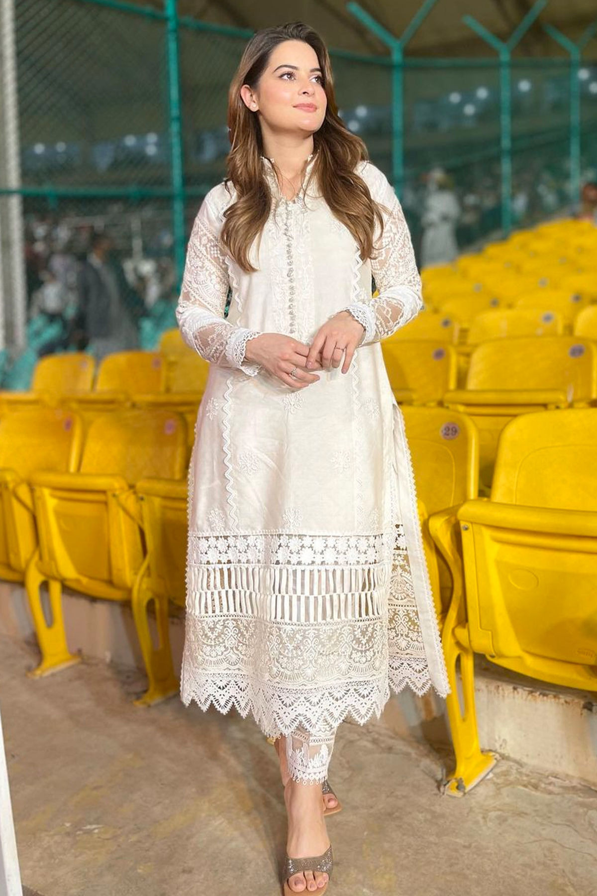 Ivory Zardozi Lace Pure Cotton Kurta (2-Piece) - Image 1