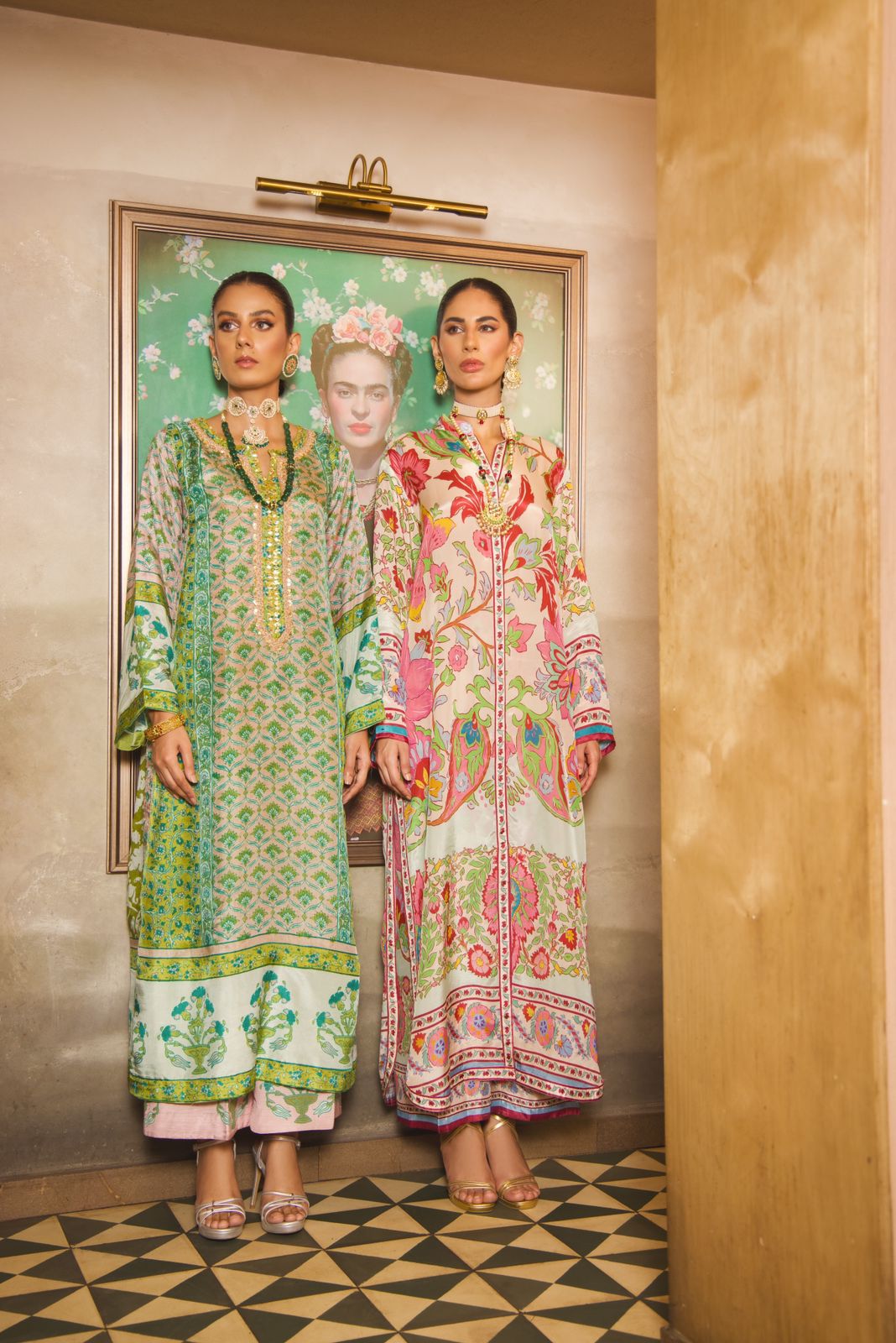 Pakistani Off-White Multicolour Printed Crepe Silk Salwar Kameez (2-Piece) - Image 7