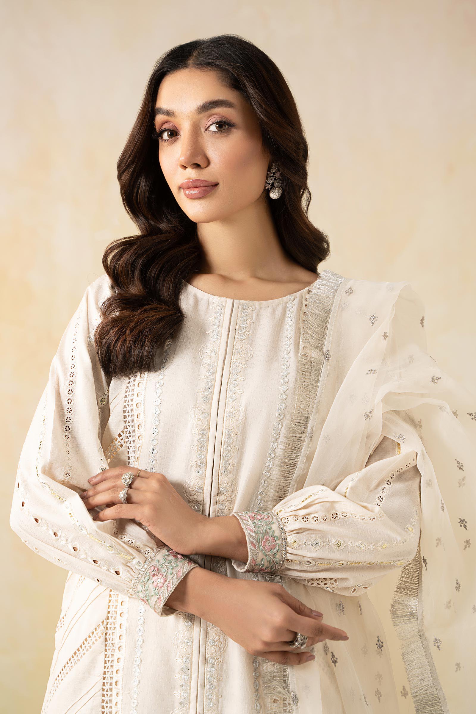 Off-White Embroidered Dobby Salwar Kameez (3-Piece) - Image 4