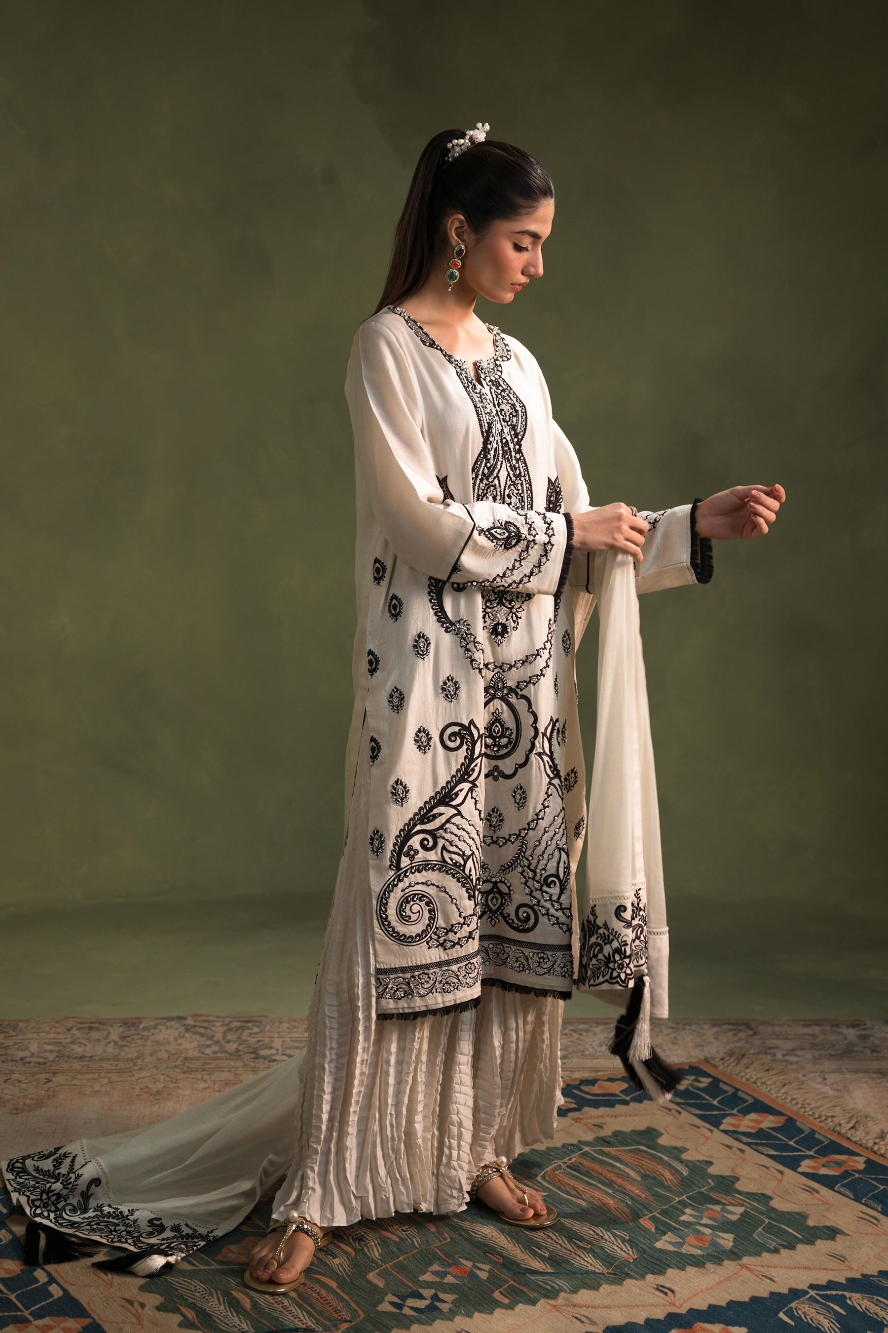 Pakistani Creamy White & Black Embroidered Georgette Salwar Kameez (3-Piece) - Image 2