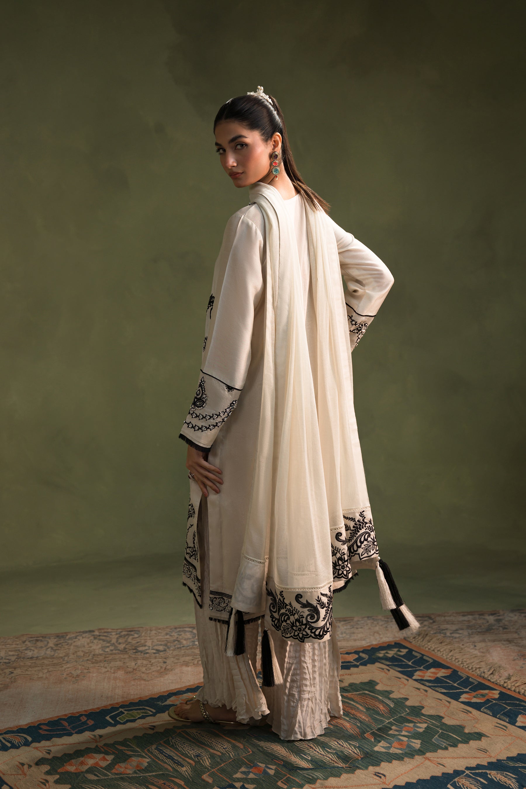 Pakistani Creamy White & Black Embroidered Georgette Salwar Kameez (3-Piece) - Image 4