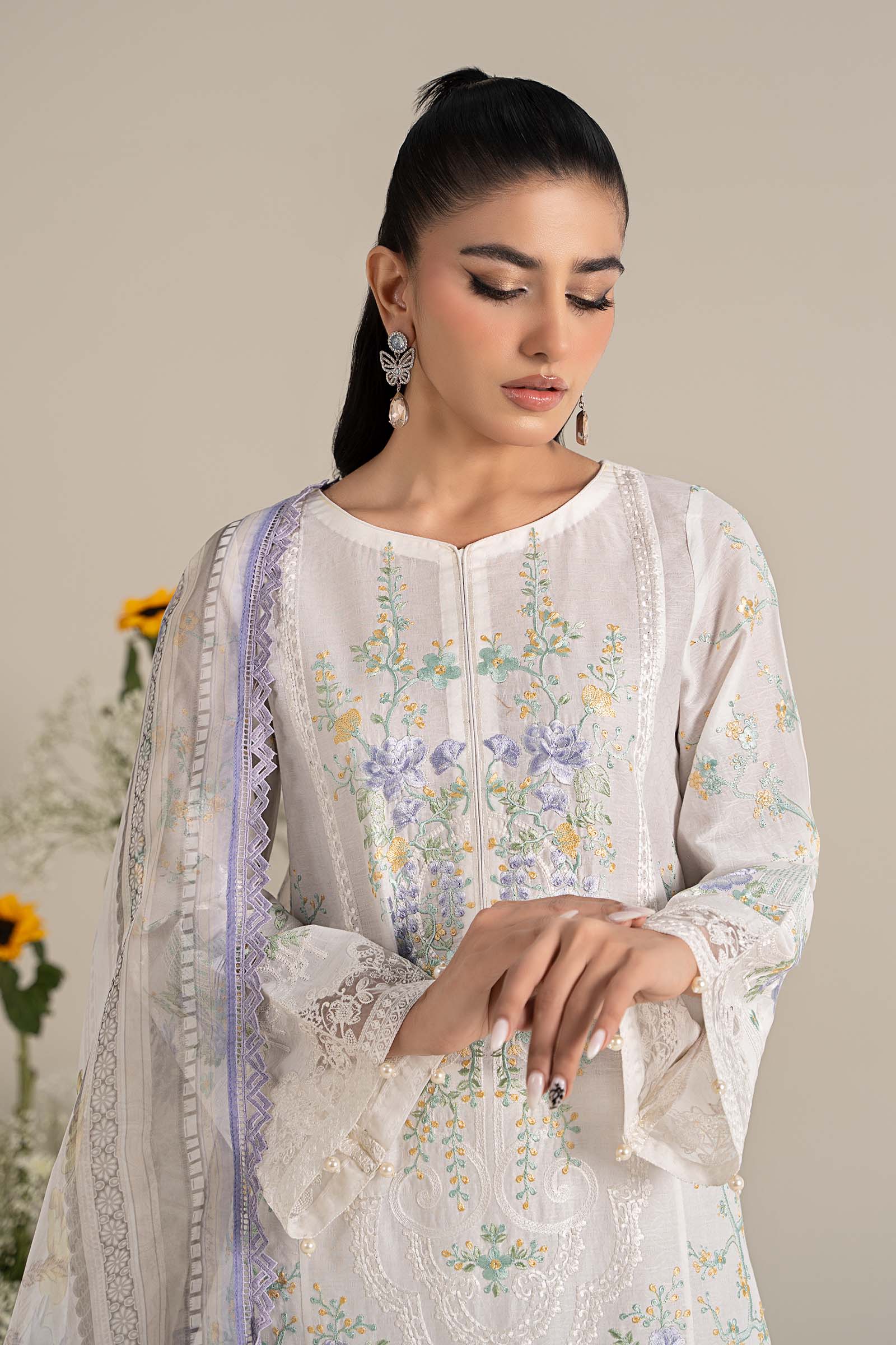 Pakistani Off White Embroidered Self Jacquard Lawn Suit (3-Piece) - Image 3