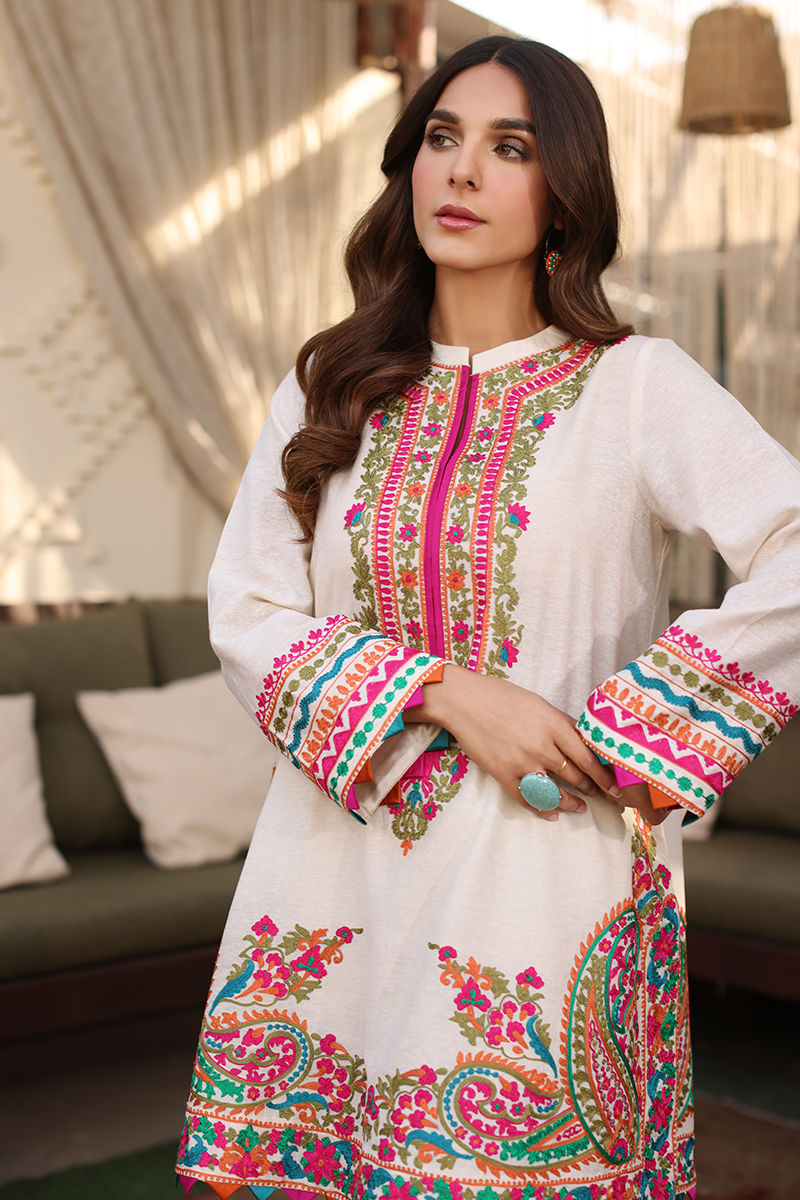 Pakistani Off-White Embroidered Karandi Lawn Salwar Kameez (3-Piece) - Image 4