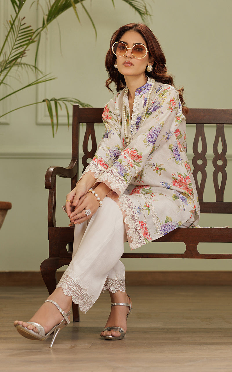 Pakistani Ivory Floral Embroidered Khaddi Net Salwar Kameez (2-Piece) - Image 7