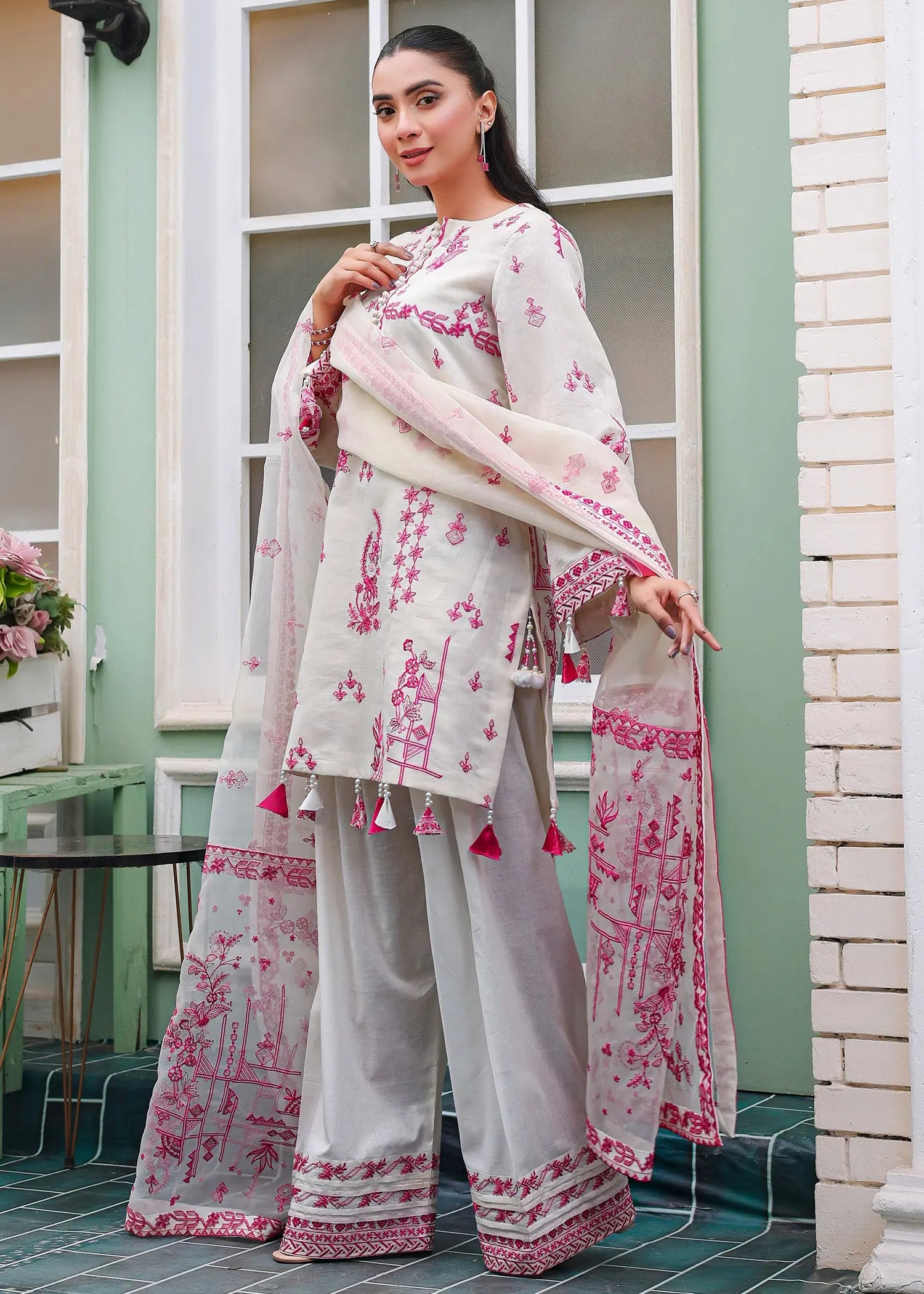 Off-White Embroidered Kora Cotton & Organza Salwar Kameez (3-Piece) - Image 7