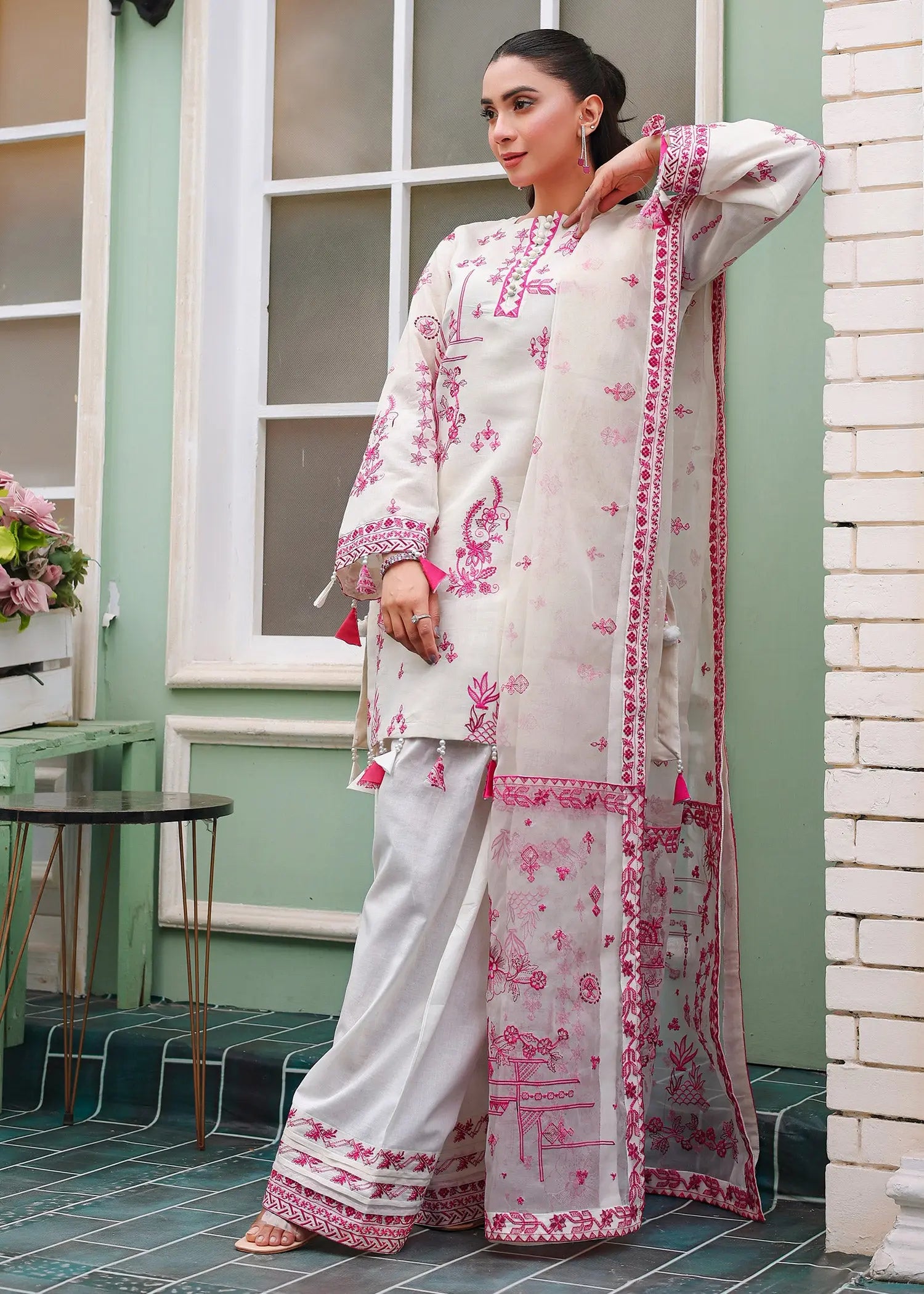 Off-White Embroidered Kora Cotton & Organza Salwar Kameez (3-Piece) - Image 8