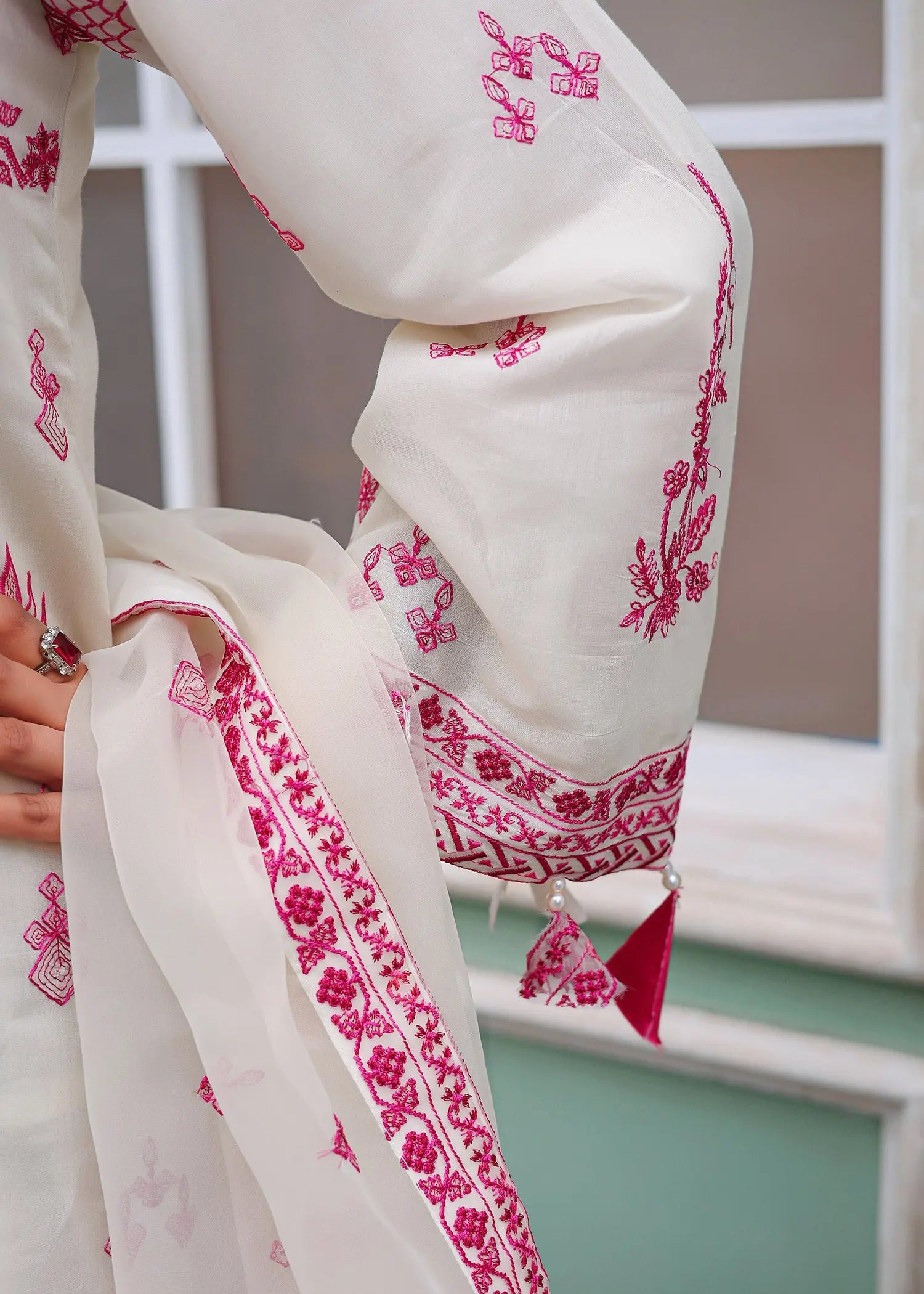 Off-White Embroidered Kora Cotton & Organza Salwar Kameez (3-Piece) - Image 9