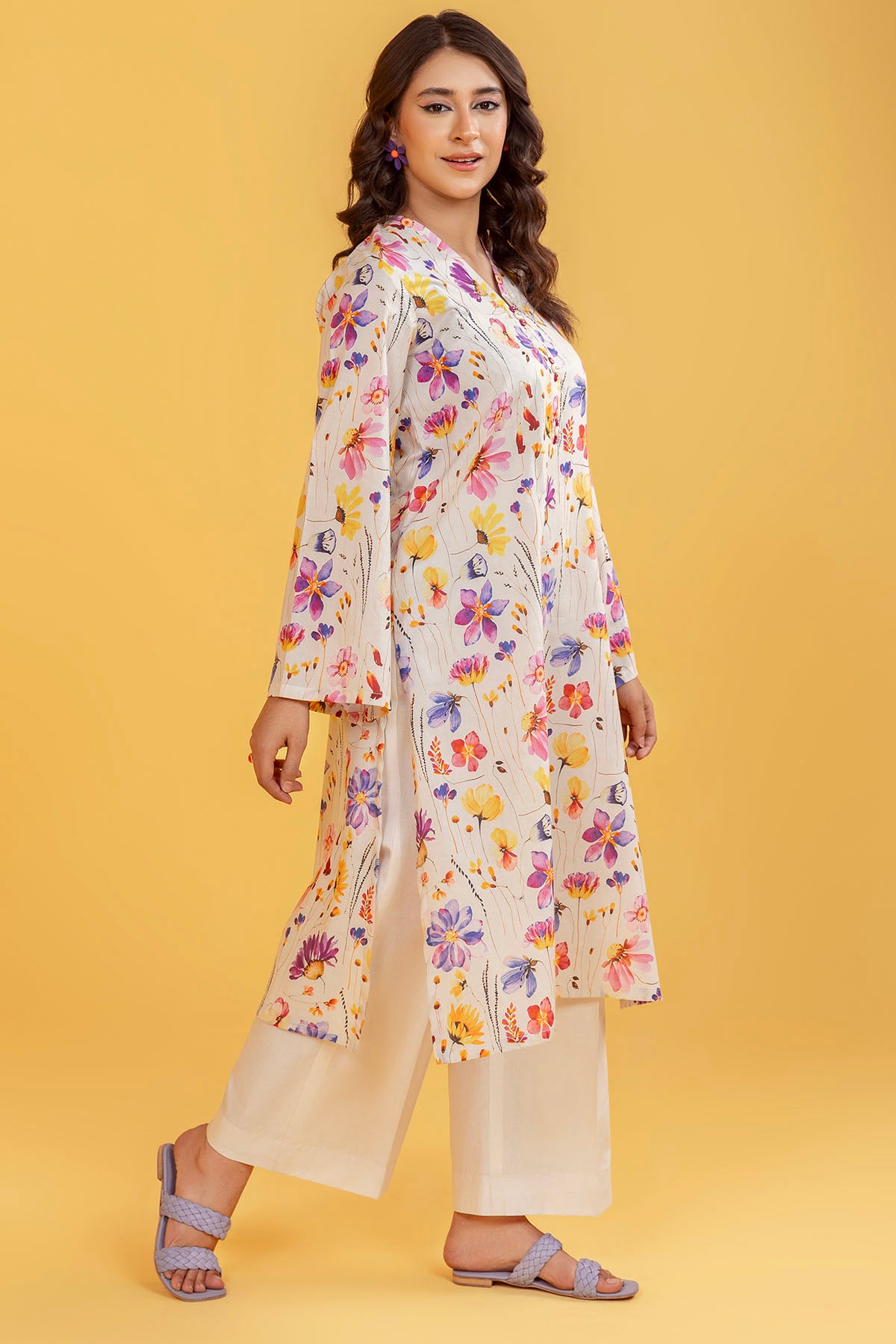 Pakistani Ivory Digital Printed Lawn Salwar Kameez (2-Piece) - Image 2