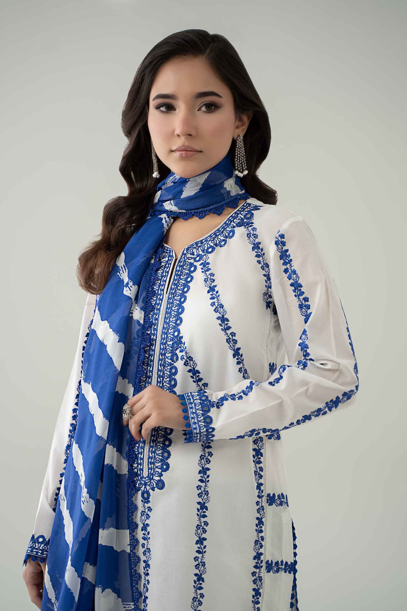 Pakistani Off-White Blue Embroidered Lawn Salwar Kameez (3-Piece) - Image 3