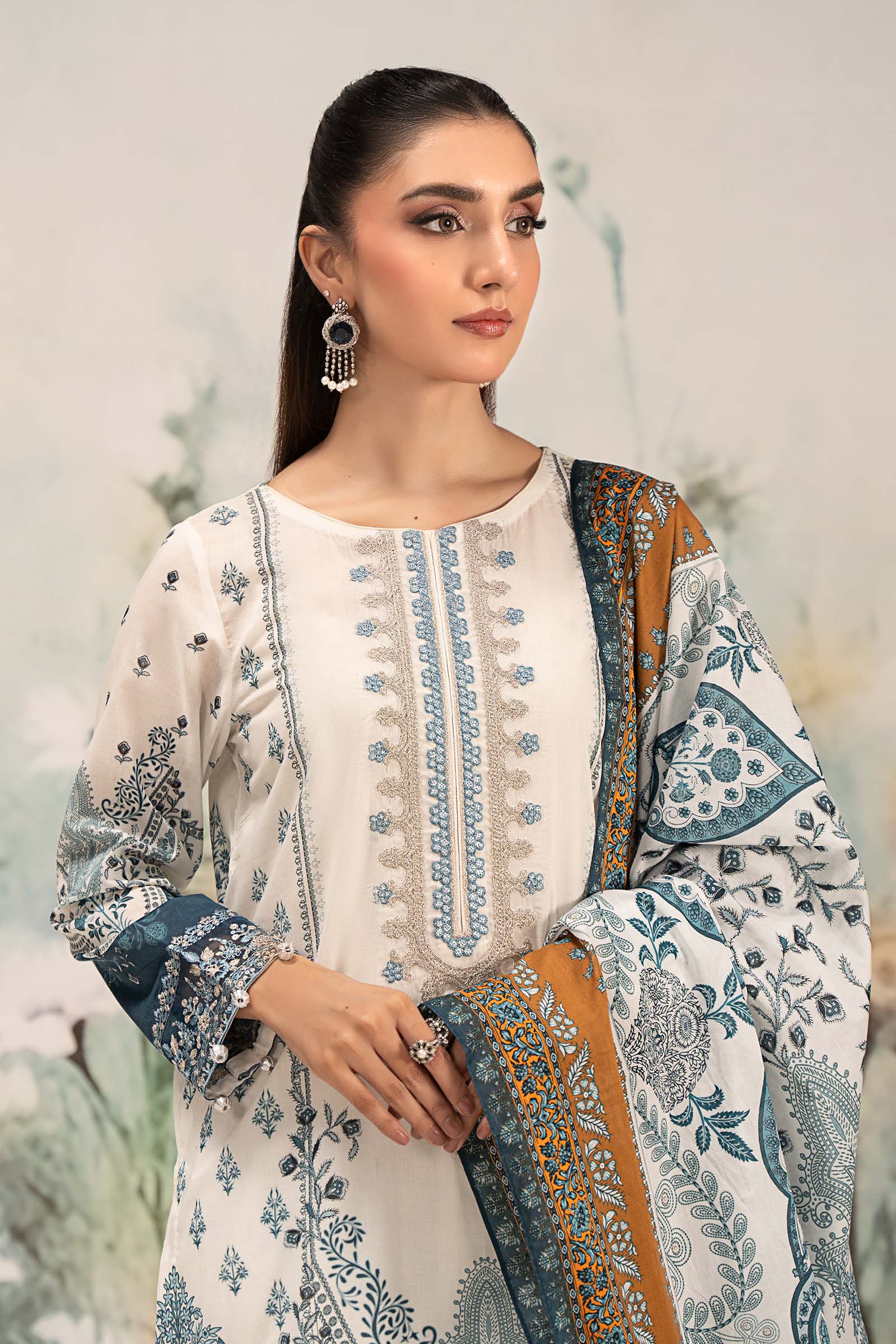 Pakistani Off White Embroidered Lawn Salwar Kameez (3-Piece) - Image 2