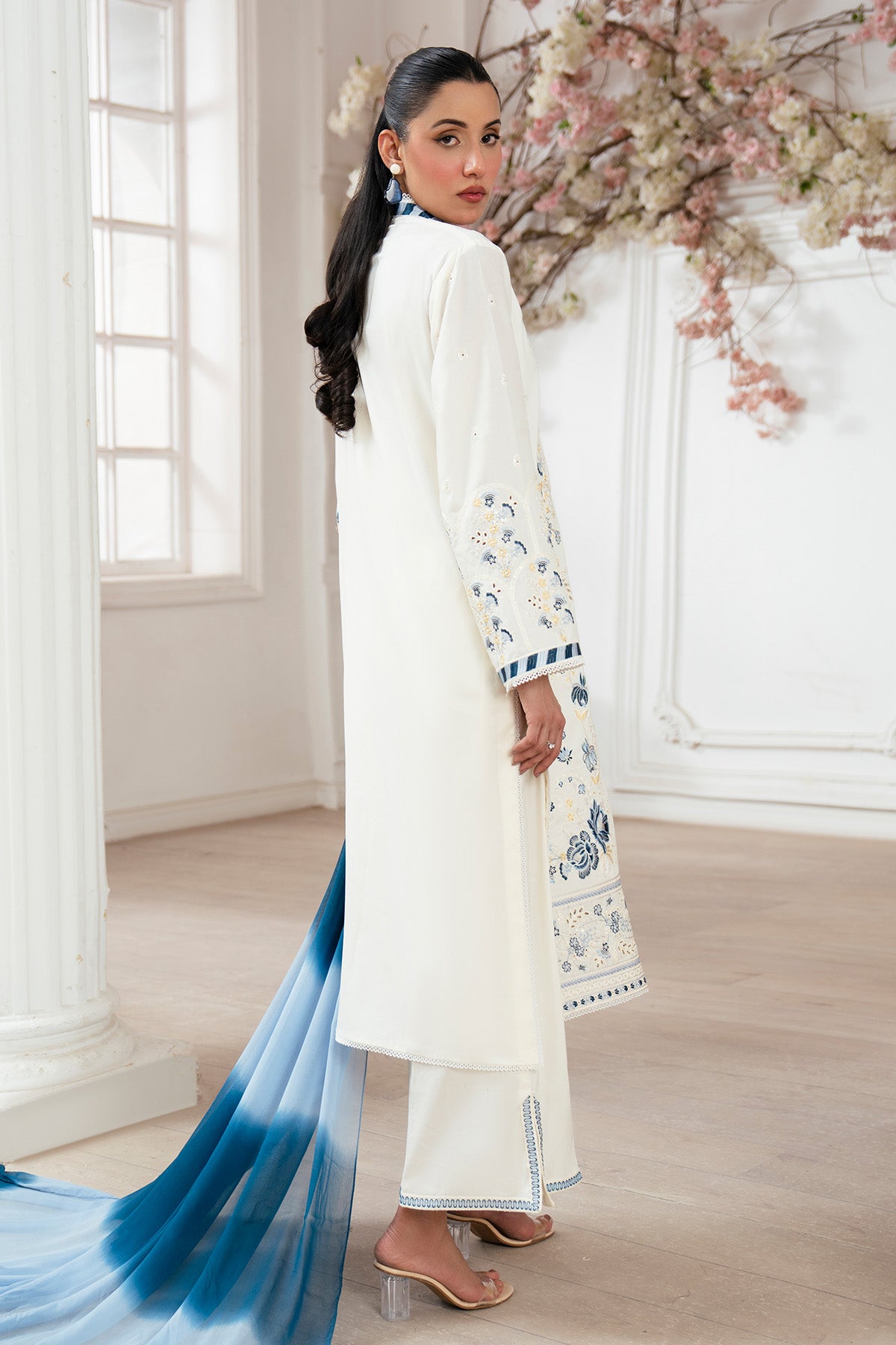 Pakistani Off-White Embroidered Lawn Salwar Kameez (3-Piece) - Image 4