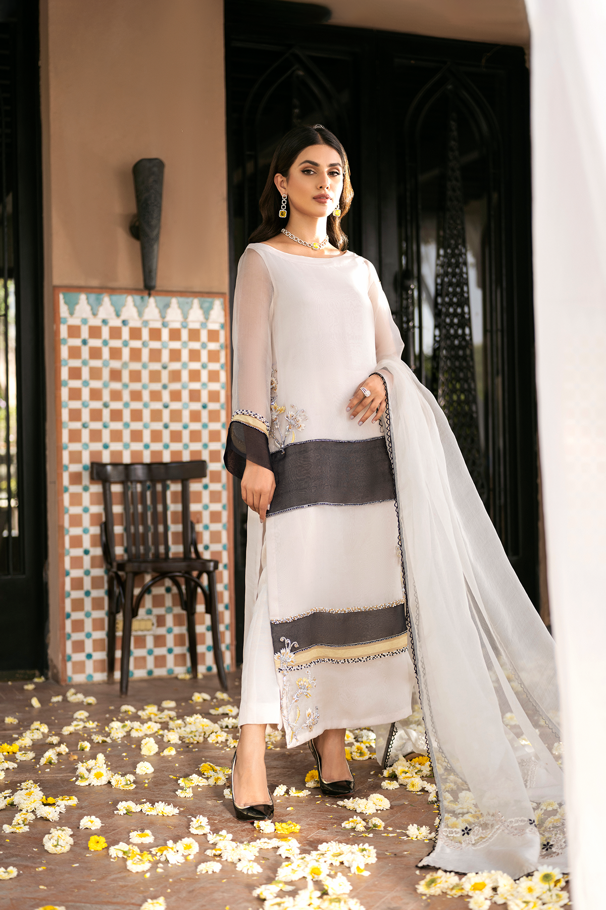 Pakistani Cream Embroidered Organza Salwar Kameez (3-Piece) - Image 3