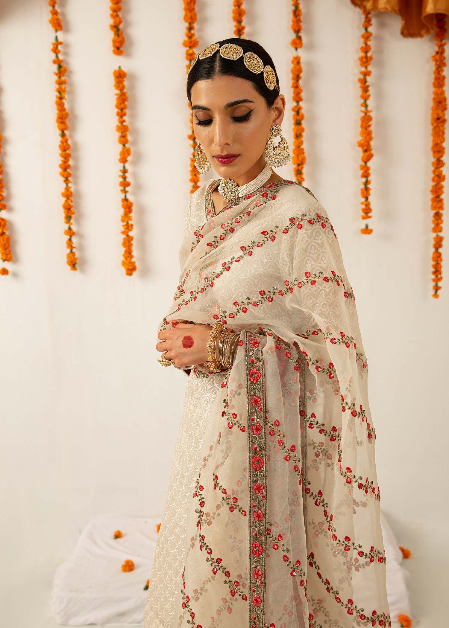 Pakistani Ivory Floral Embroidered Organza & Silk Kurta Set (3-Piece) - Image 5