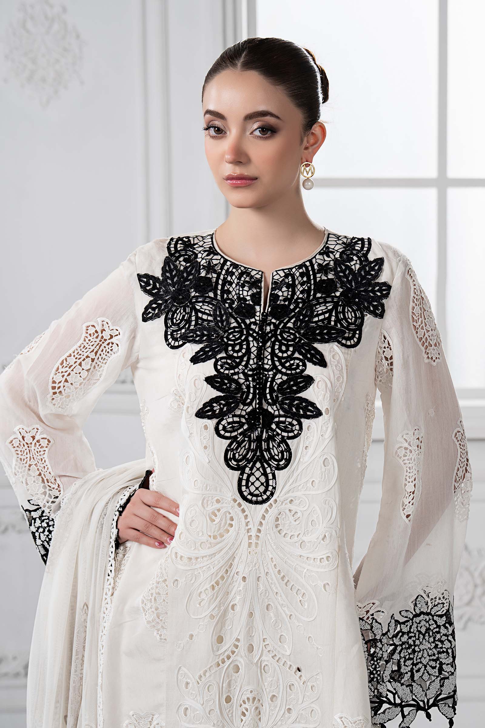 Pakistani Off-White Embroidered Paper Cotton 3-Piece Suit - Image 5