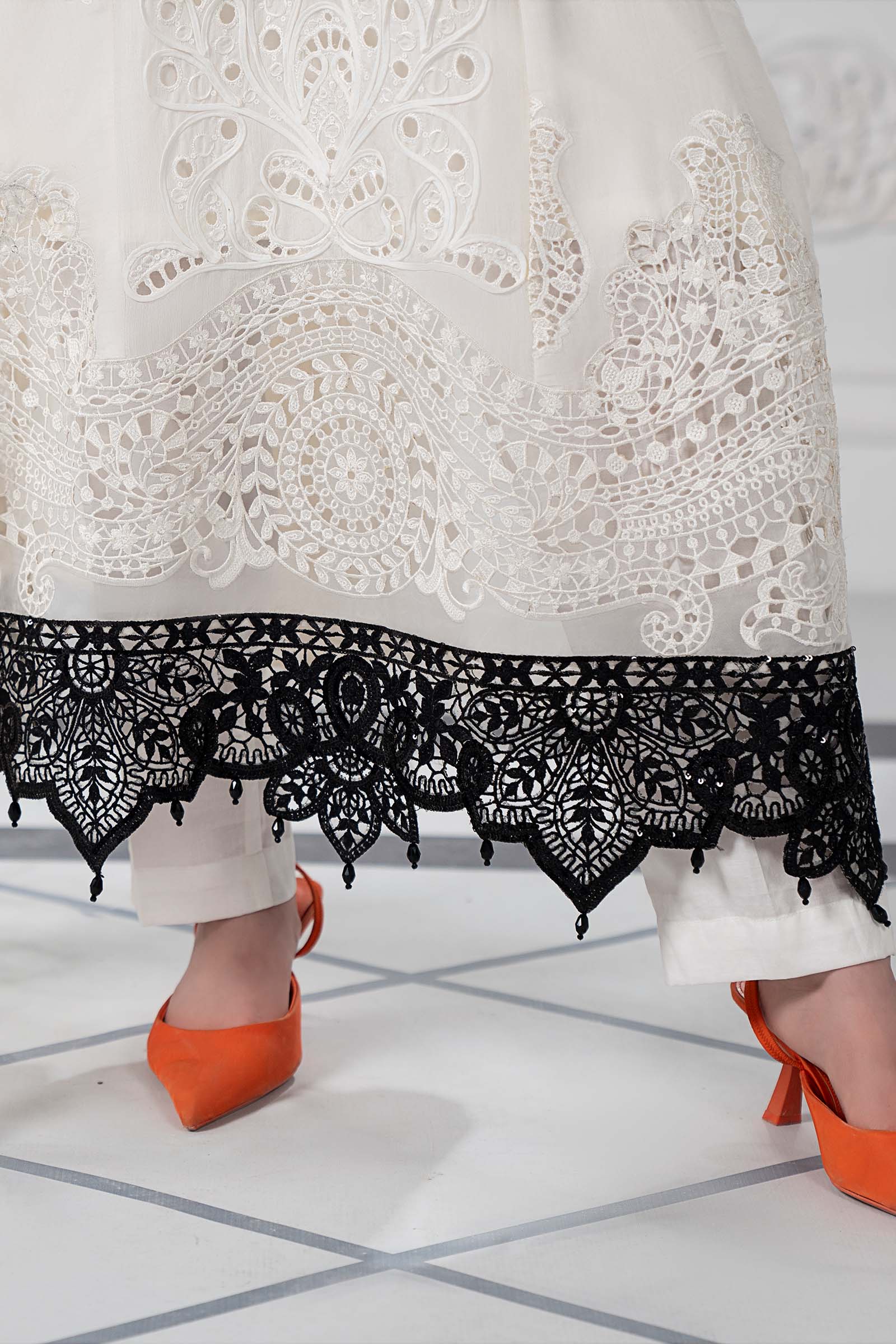 Pakistani Off-White Embroidered Paper Cotton 3-Piece Suit - Image 7