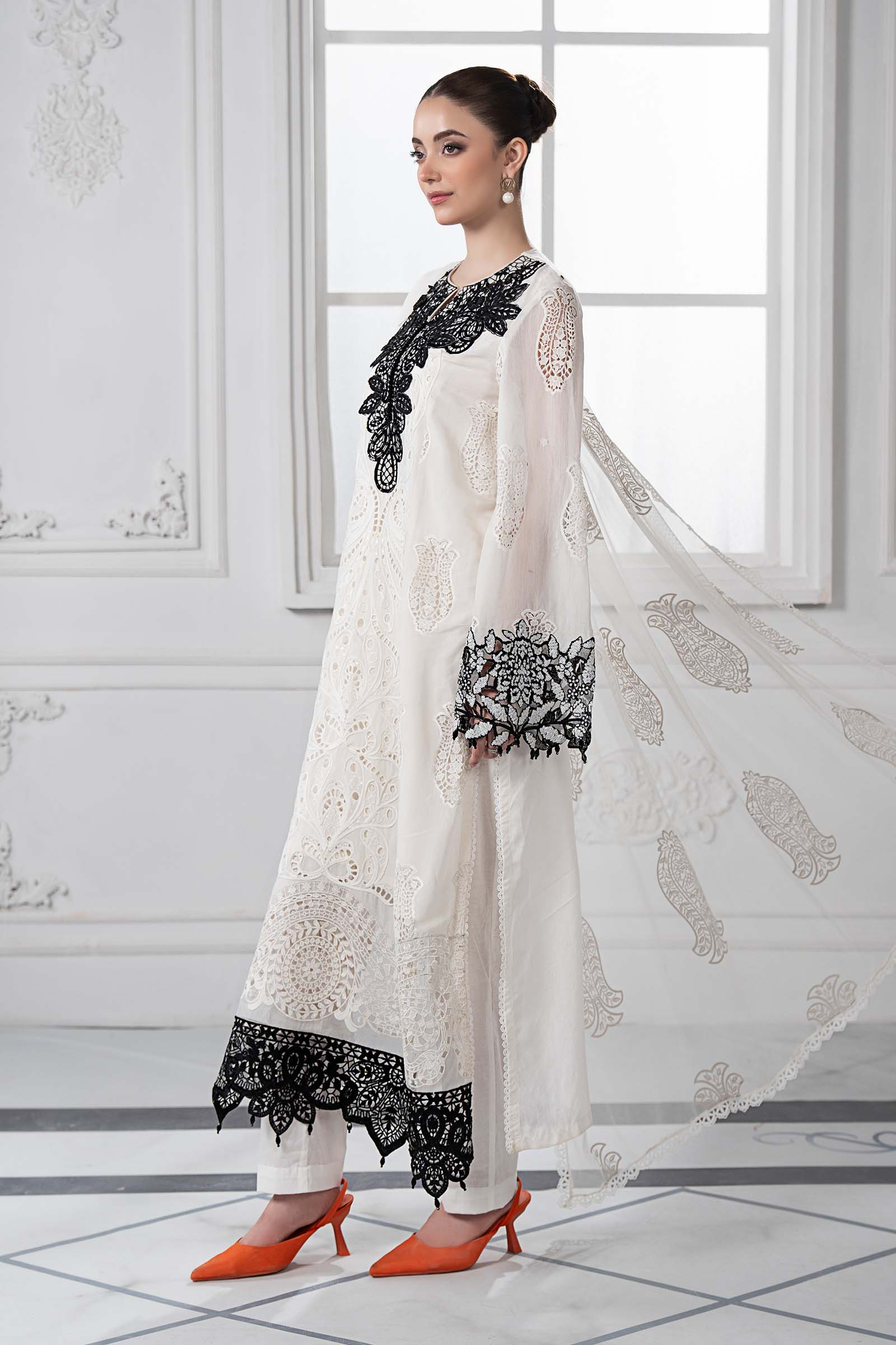 Pakistani Off-White Embroidered Paper Cotton 3-Piece Suit - Image 8