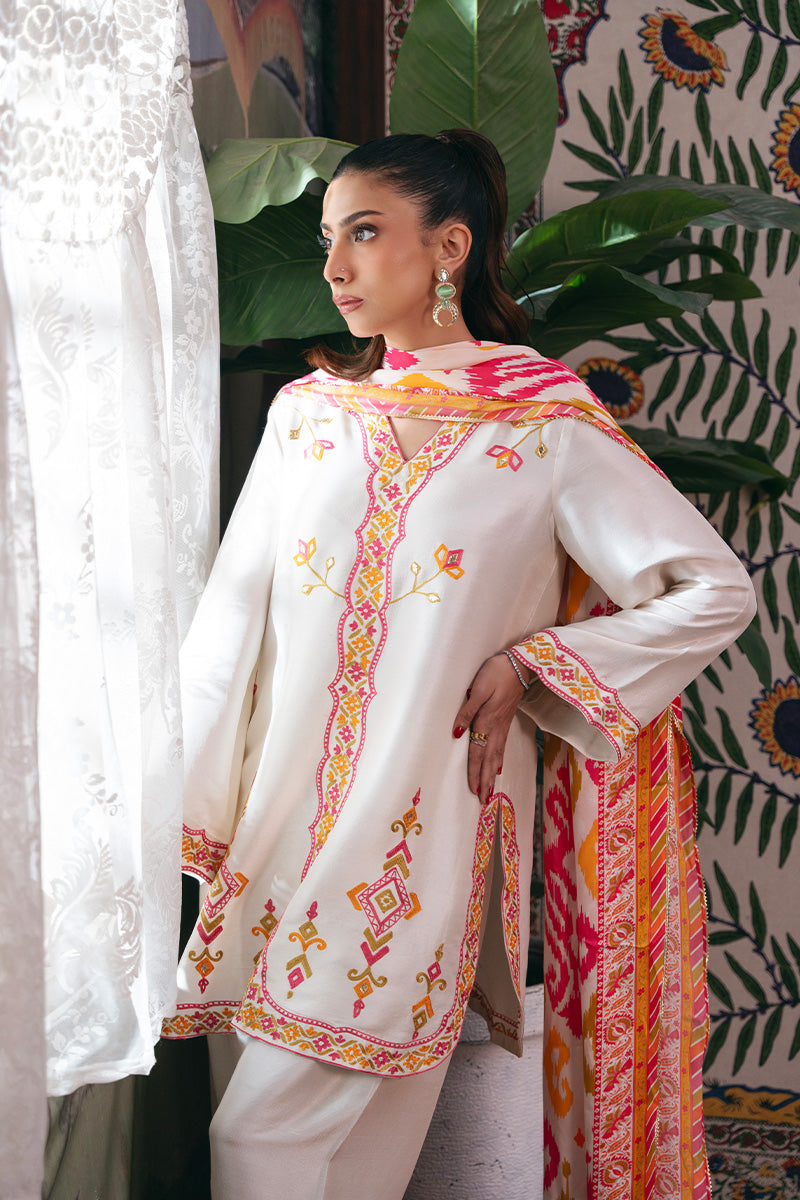 Ivory Aari Embroidered Raw Silk Salwar Kameez (3-Piece) - Image 5