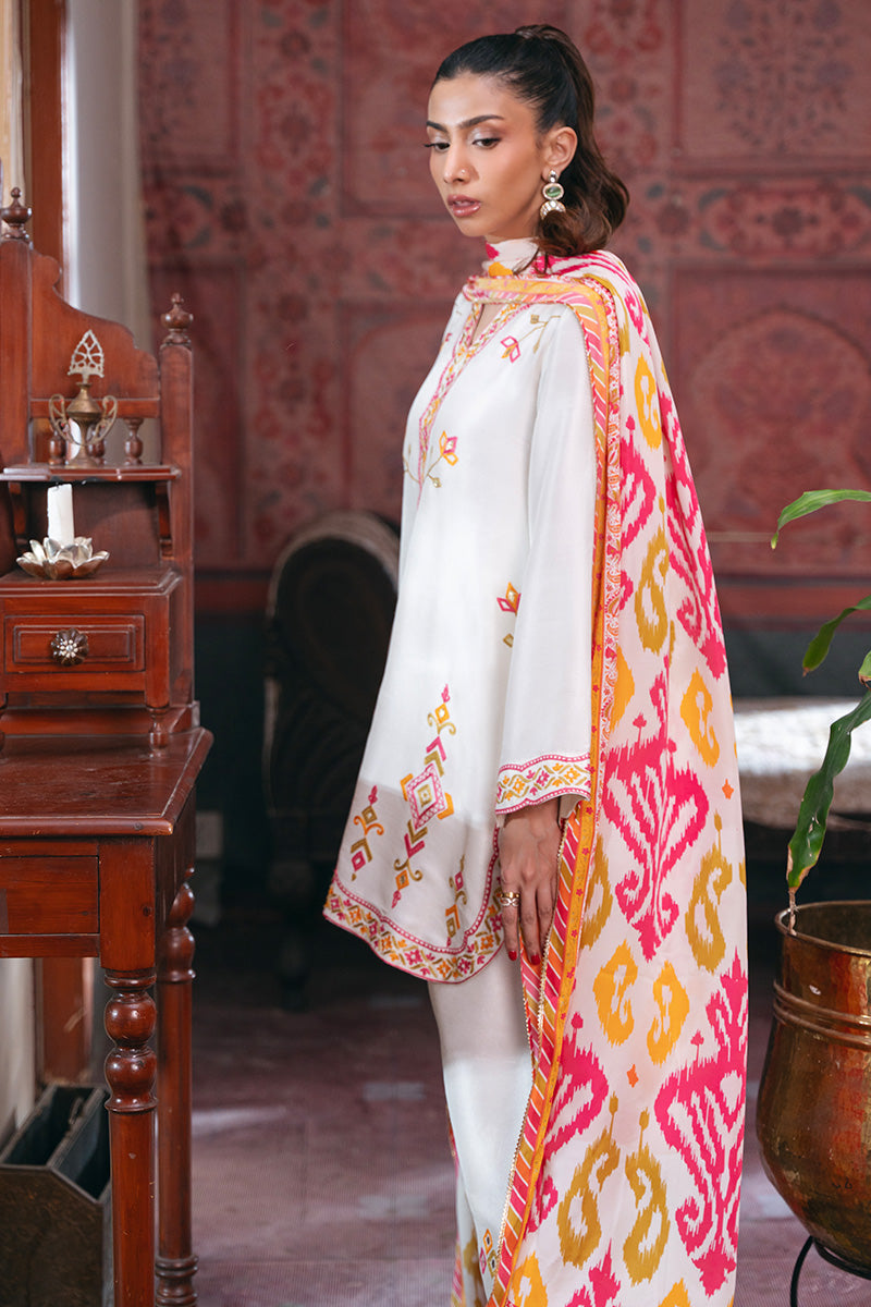 Ivory Aari Embroidered Raw Silk Salwar Kameez (3-Piece) - Image 3