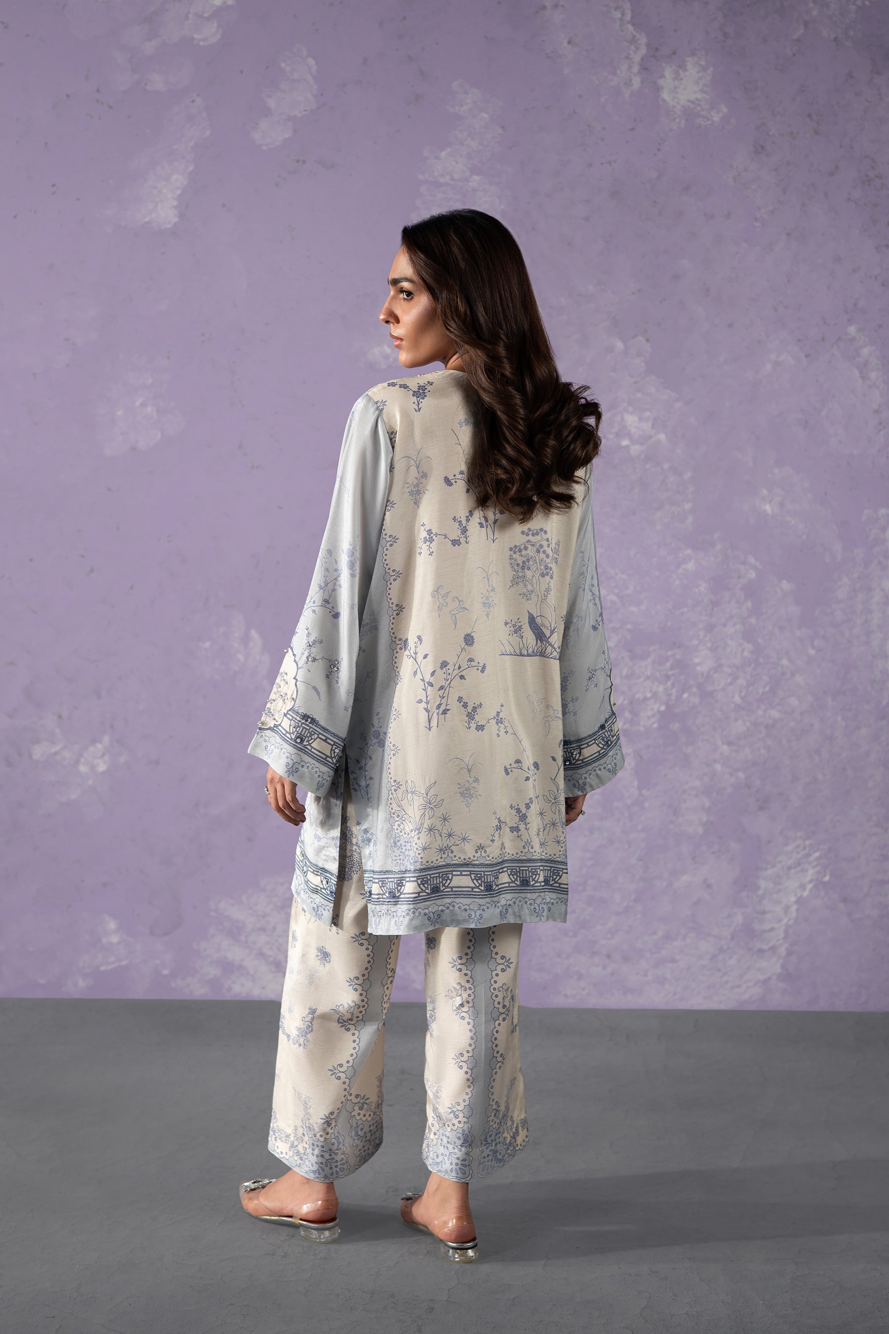 Pakistani Ivory Blue Chinoiserie Silk Salwar Kameez (2-Piece) - Image 2